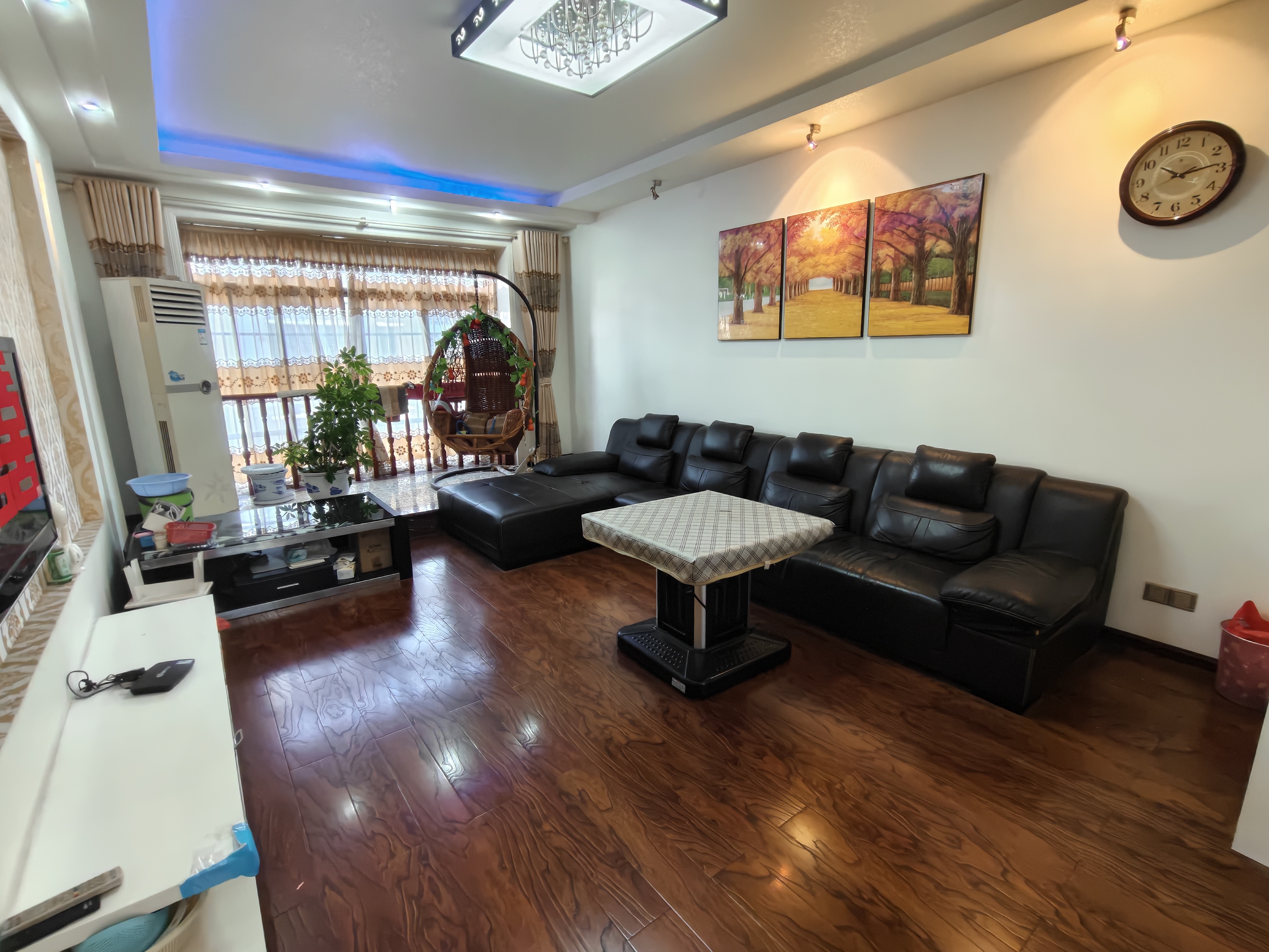 娄底第五完全小学 4室2厅2卫 55.8万 娄底第五完全小学 4室2厅2卫 55.8万客厅