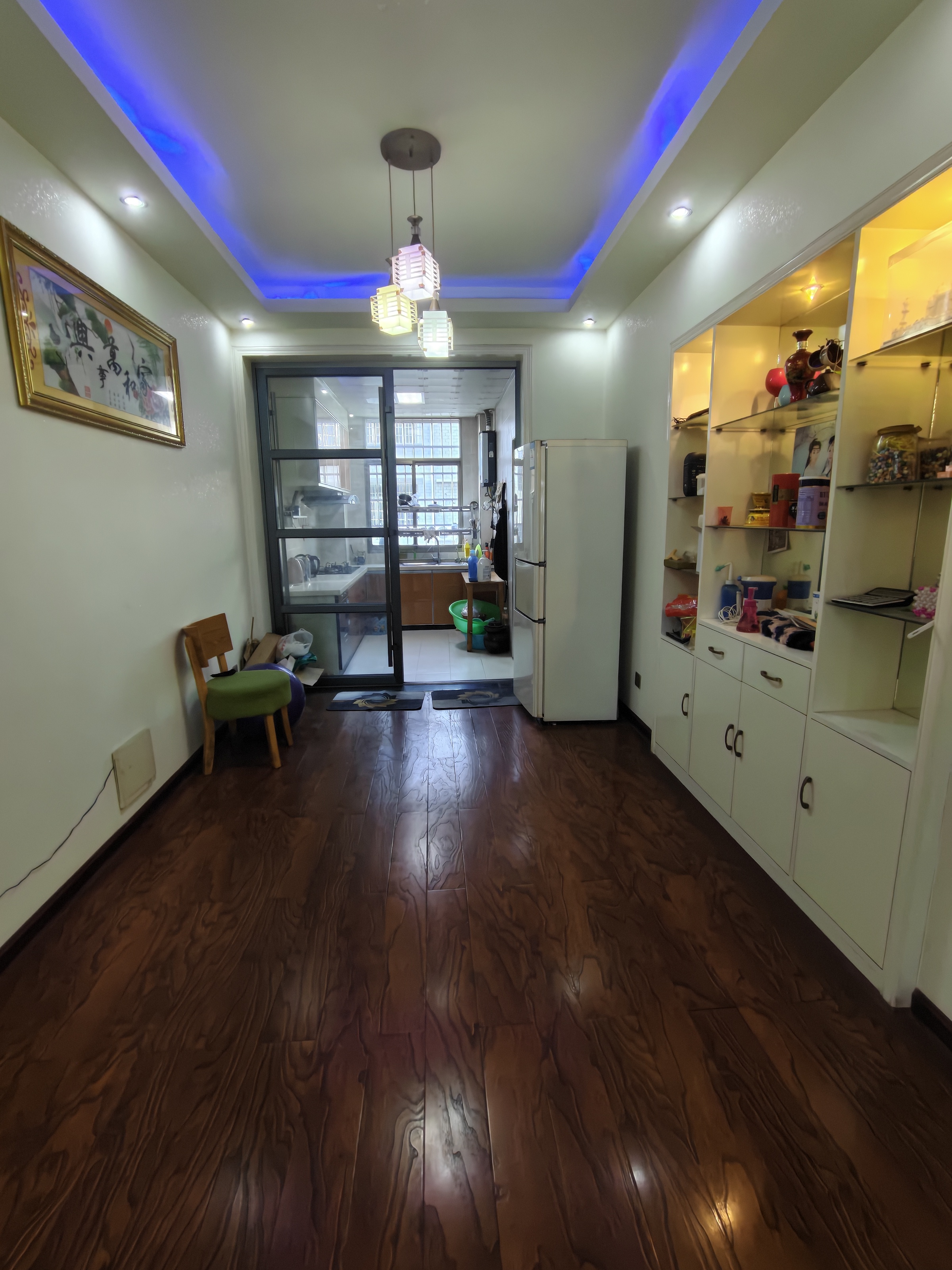 娄底第五完全小学  4室2厅2卫    55.8万客厅