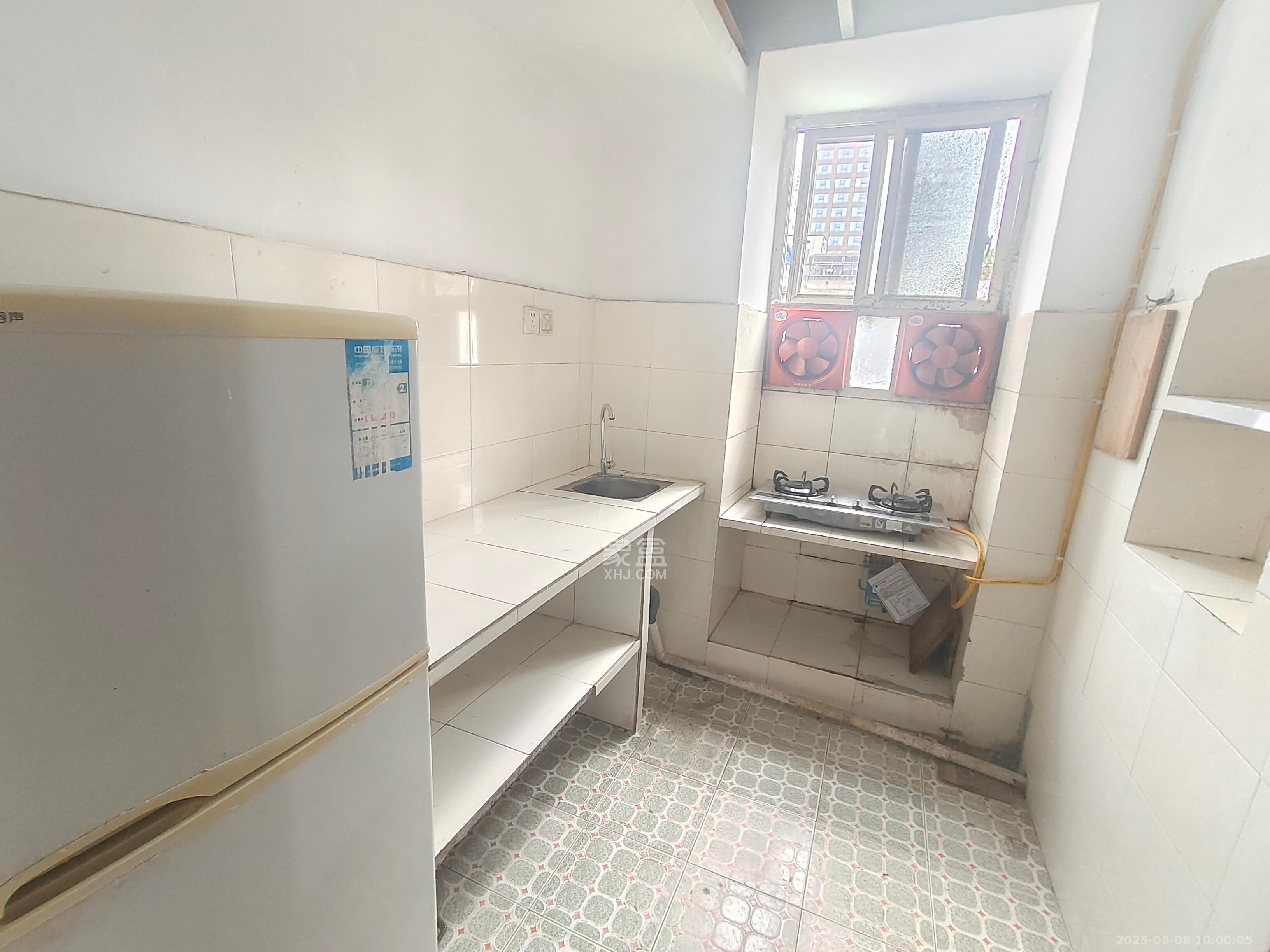 人民新村  3室1厅1卫    1800.0元/月室内图