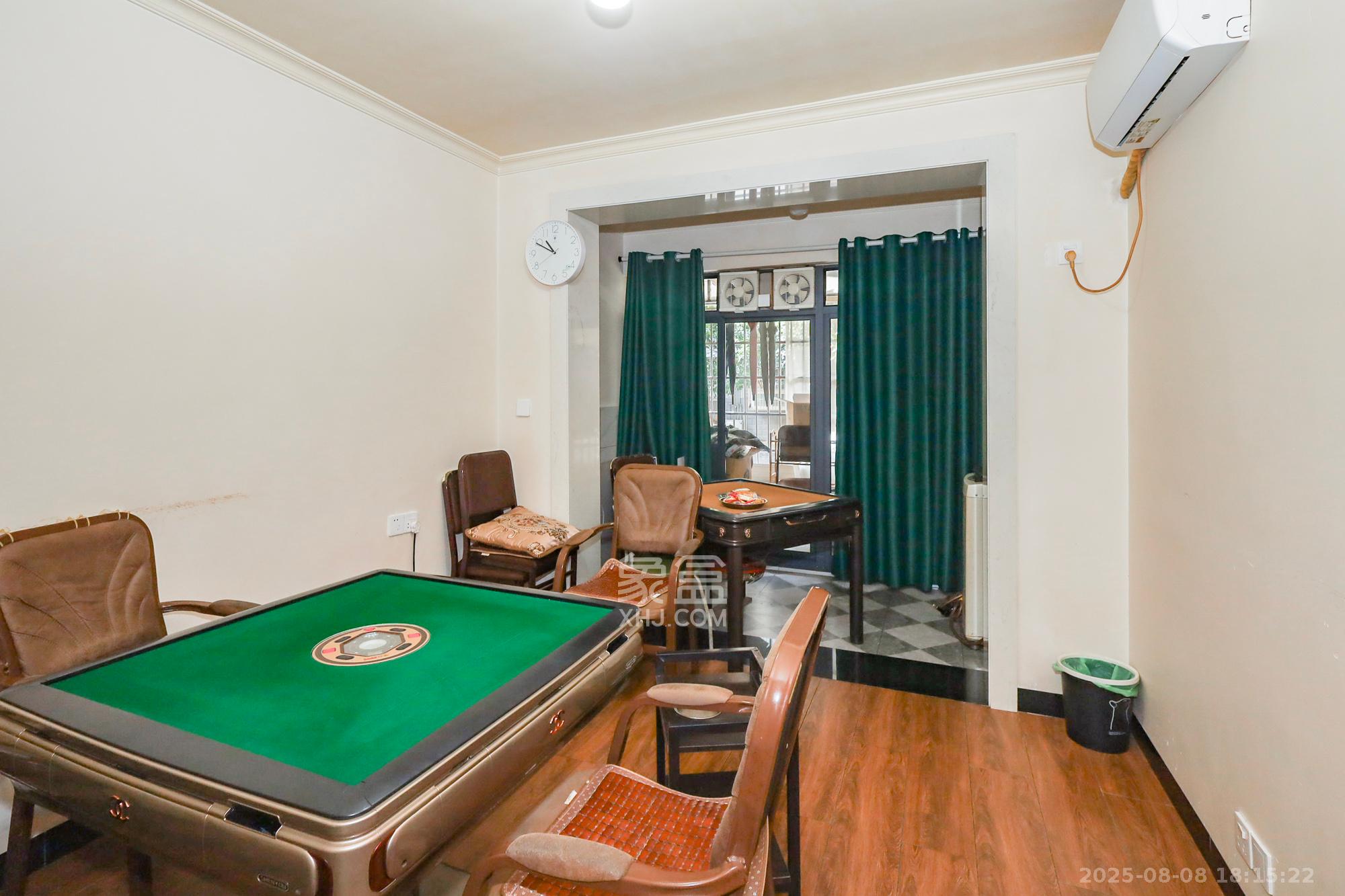 金麓西岸和苑 2室2厅1卫 60.0万 金麓西岸和苑 2室2厅1卫 60.0万卧室