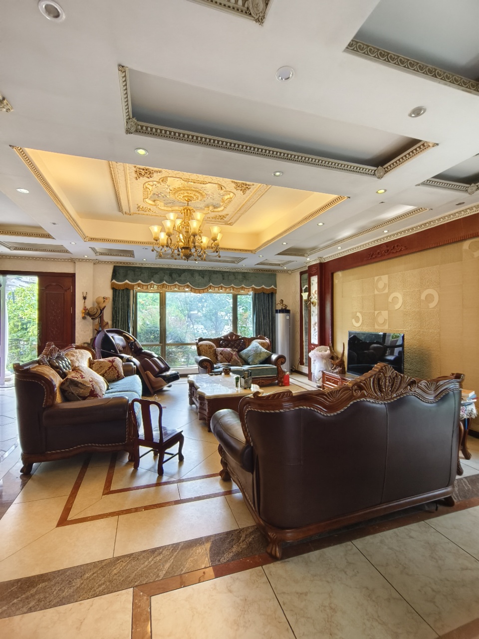 碧桂园  6室2厅5卫   398.00万