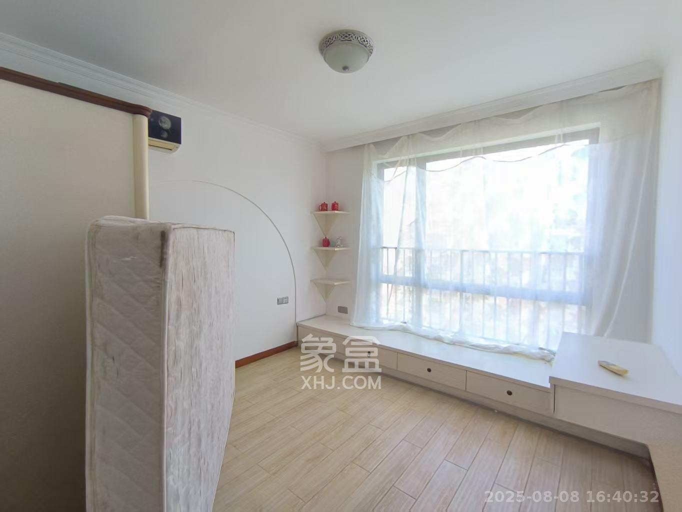 极目楚天  1室2厅2卫    2800.0元/月 极目楚天  1室2厅2卫    2800.0元/月室内图