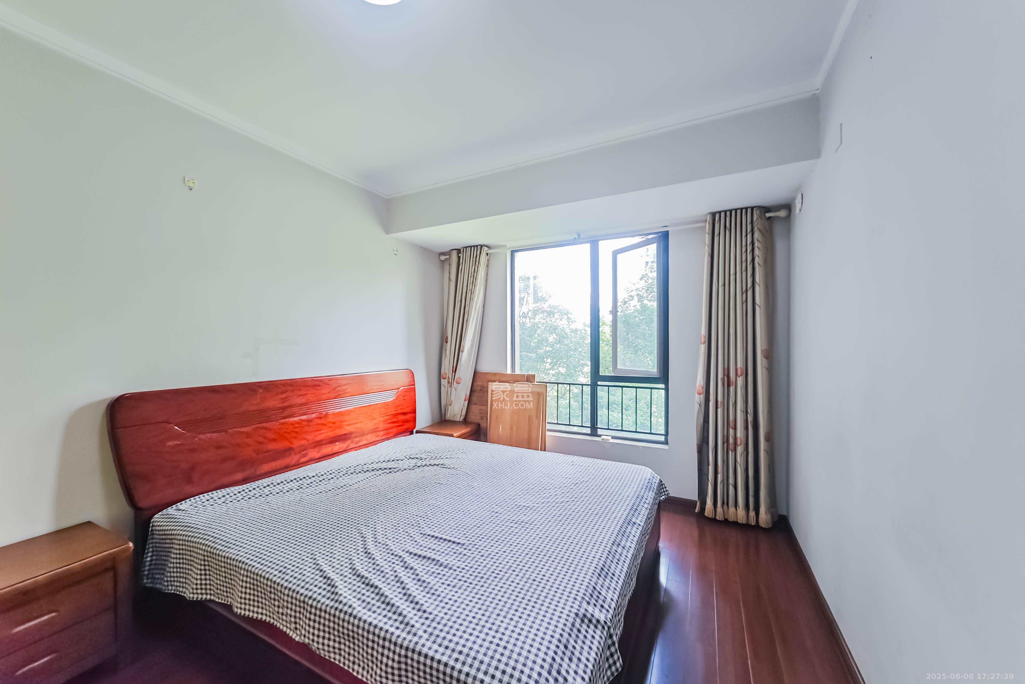 万科金域华府一期  3室2厅1卫    138.0万 万科金域华府一期  3室2厅1卫    138.0万卧室