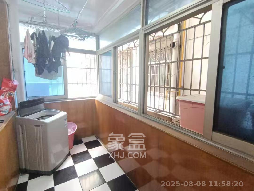 景园小区  3室1厅1卫   2400.00元/月室内图