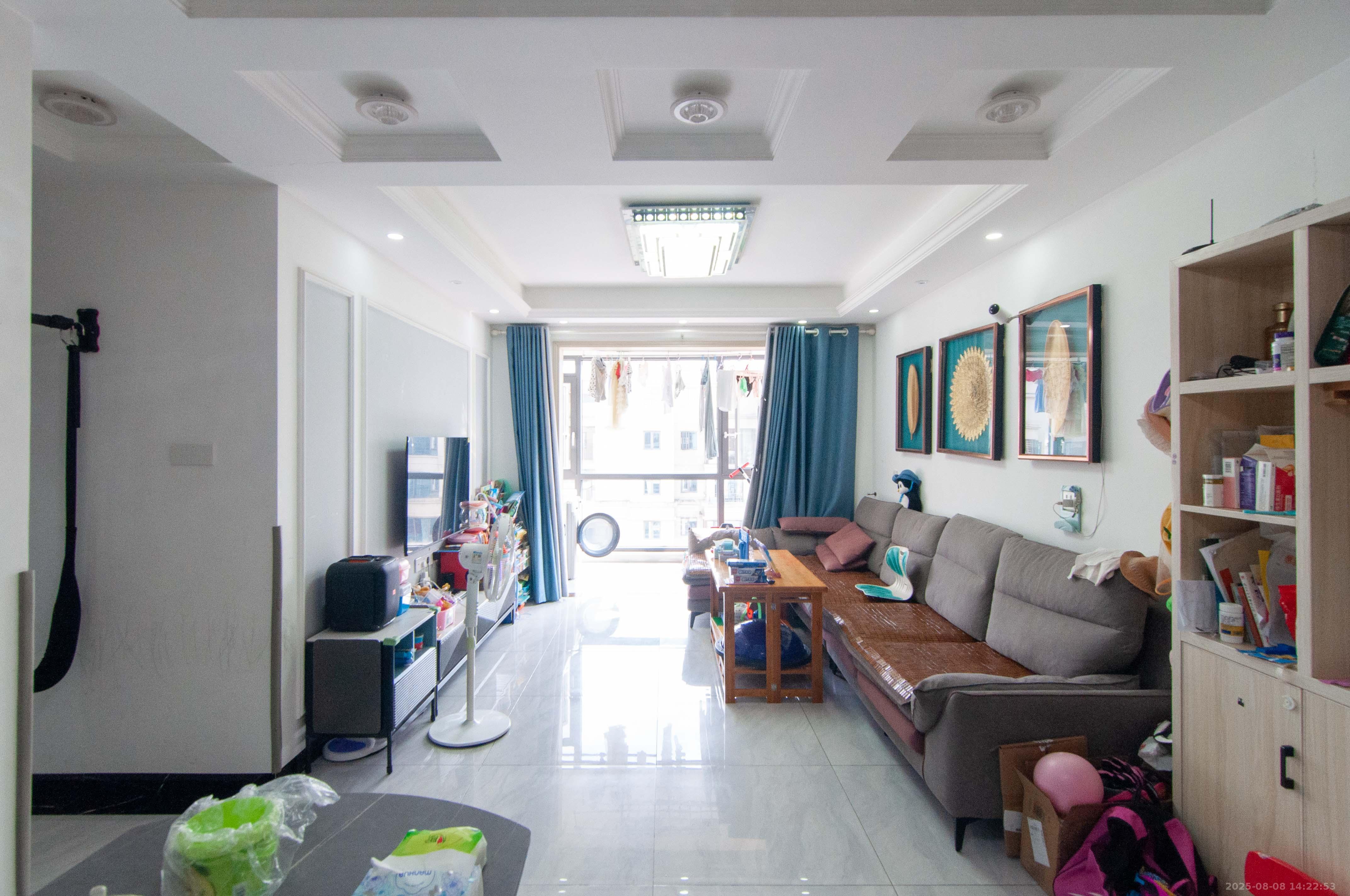 梅溪湖金茂湾  3室2厅2卫    145.0万客厅