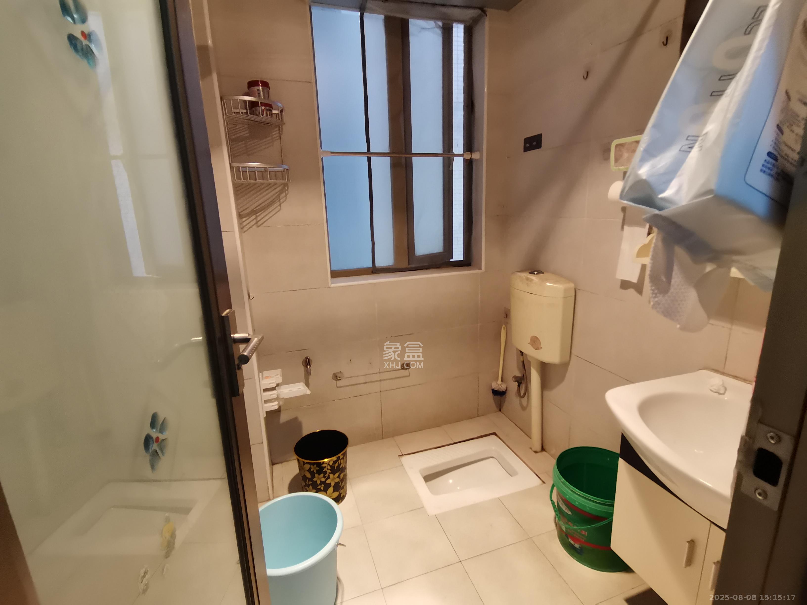 层上观邸 3室2厅1卫 2000.0元/月 层上观邸 3室2厅1卫 2000.0元/月室内图