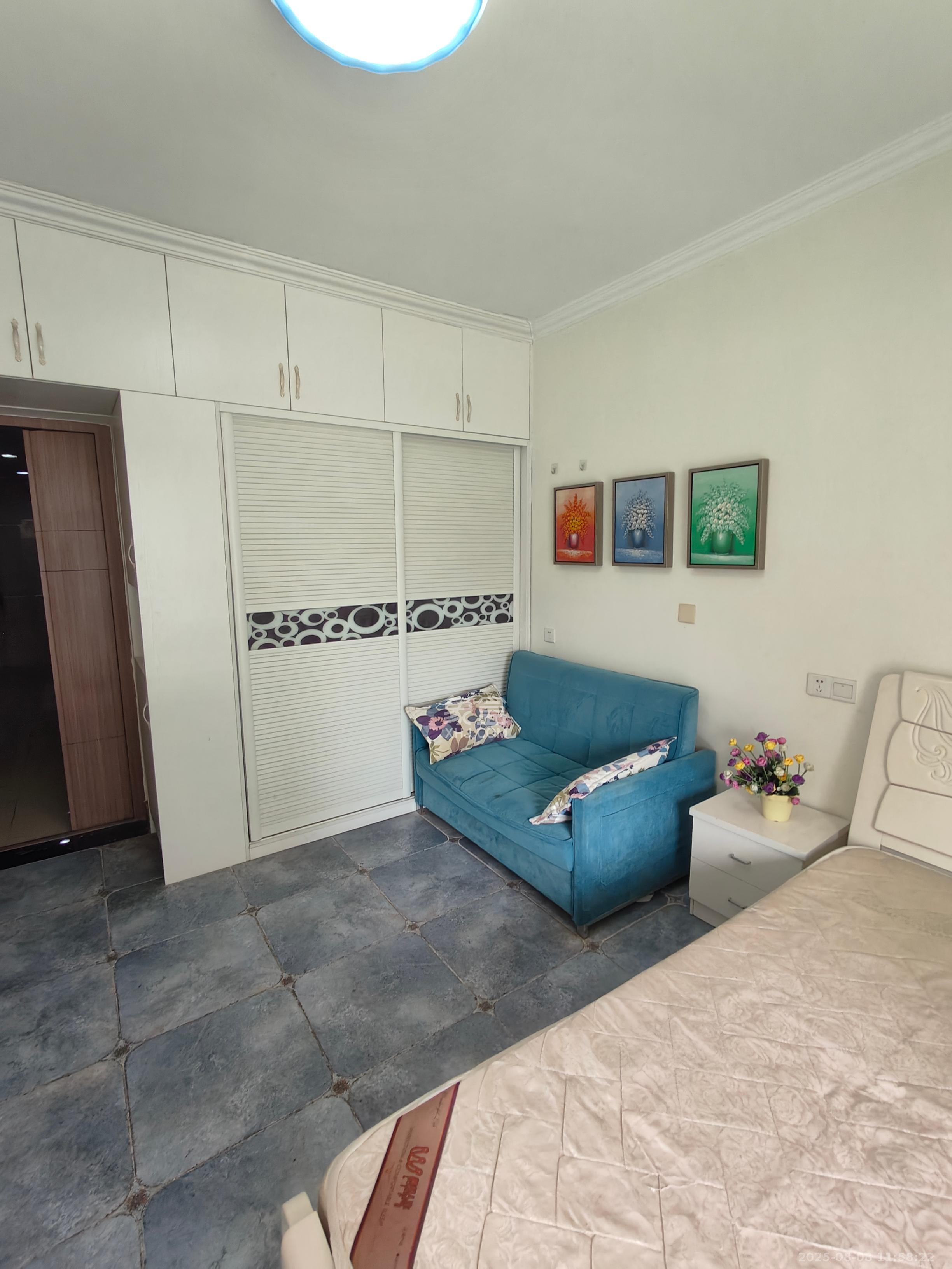 恒基凯旋门一二期 1室1厅1卫 1600.0元/月 恒基凯旋门一二期 1室1厅1卫 1600.0元/月室内图