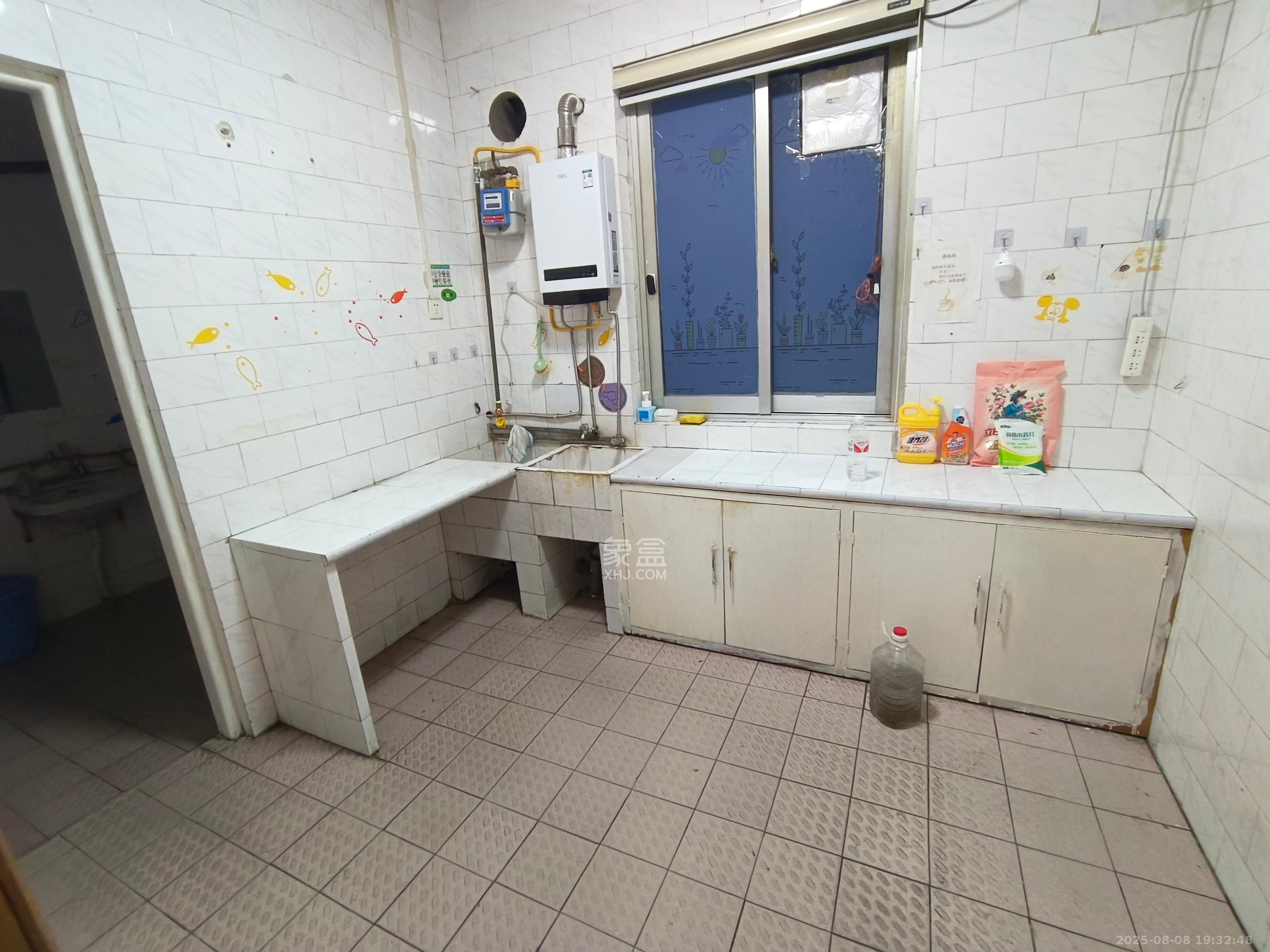 通发公寓 3室1厅1卫 2600.00元/月 通发公寓 3室1厅1卫 2600.00元/月室内图