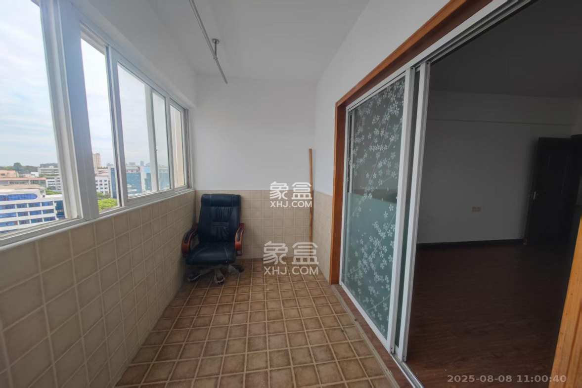 开源鑫阁 4室2厅1卫 2400.0元/月 开源鑫阁 4室2厅1卫 2400.0元/月室内图