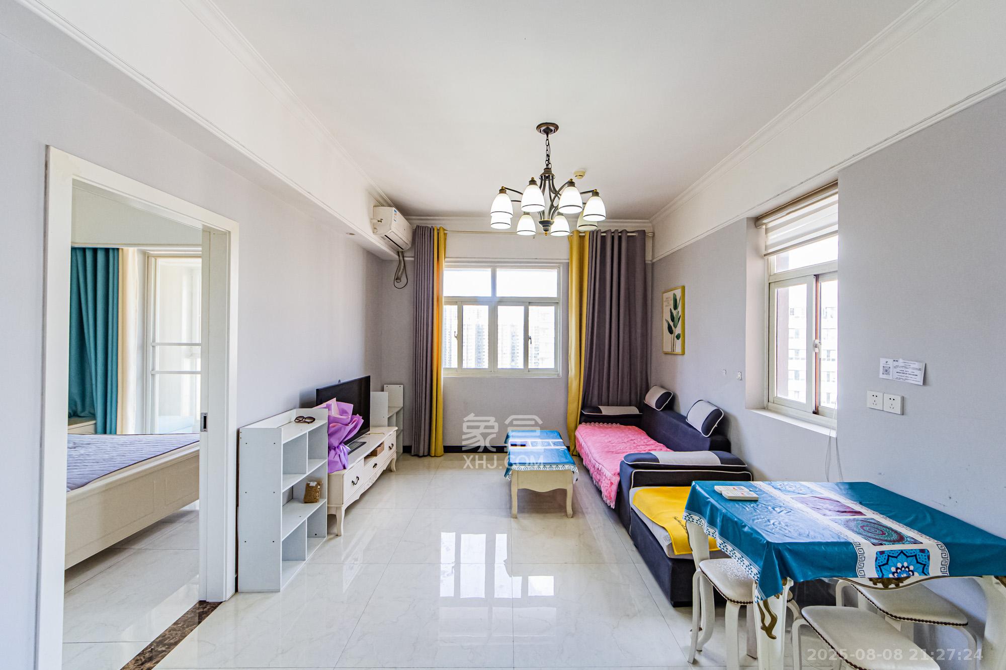 北辰三角洲E4区  2室2厅1卫    88.0万 北辰三角洲E4区  2室2厅1卫    88.0万客厅