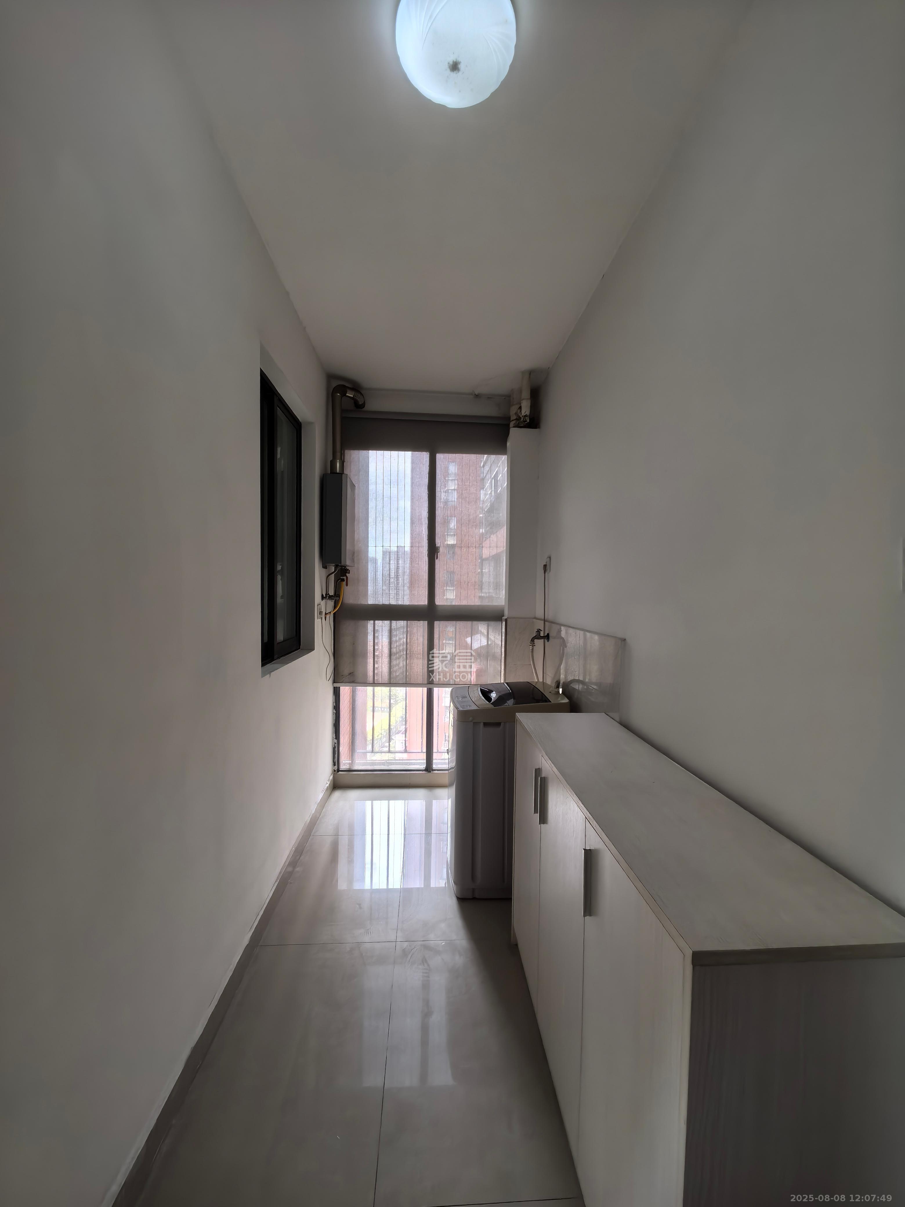 华润凤凰城二期 3室2厅1卫 1800.0元/月 华润凤凰城二期 3室2厅1卫 1800.0元/月室内图