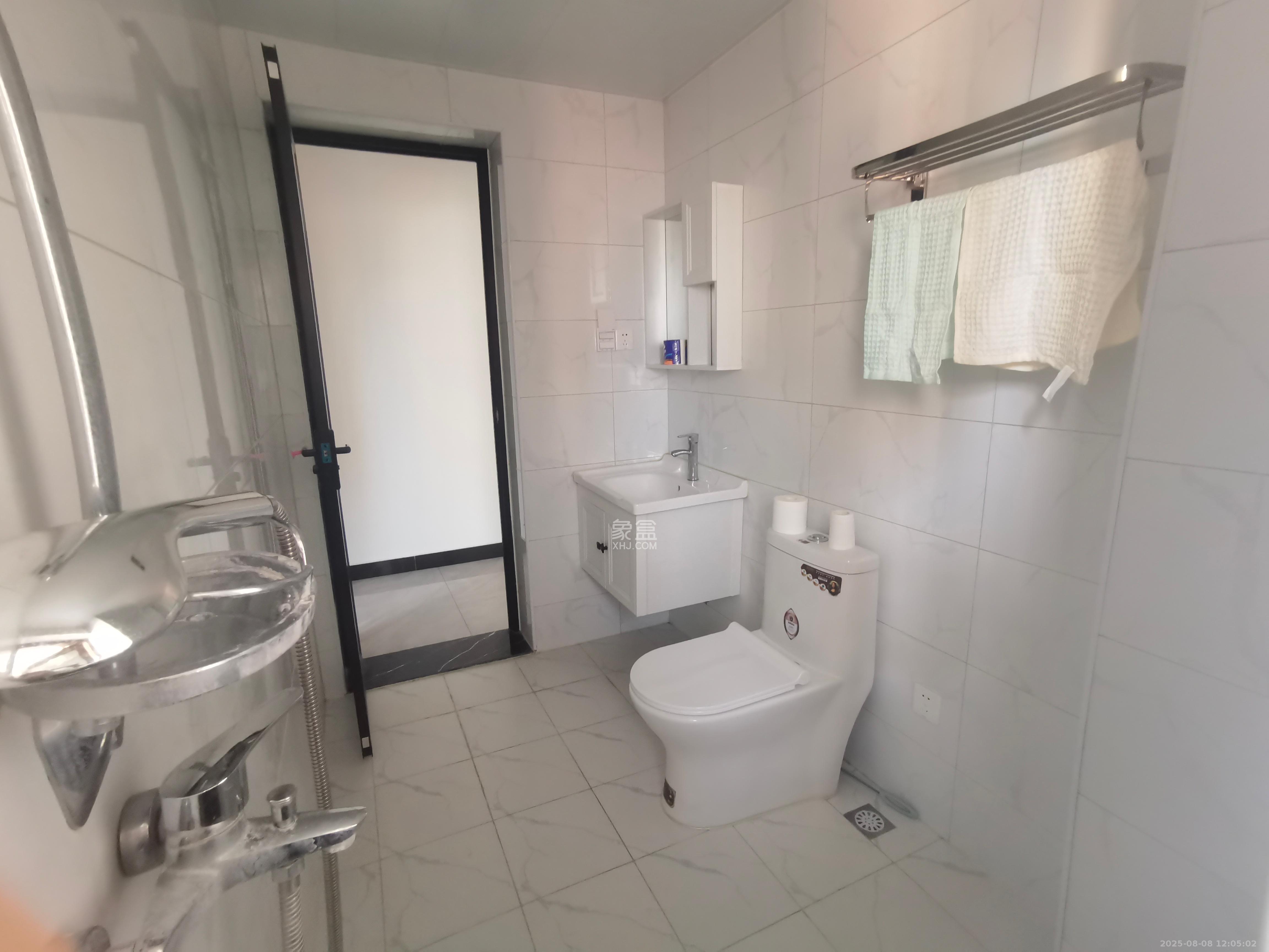 保利大都汇一期、二期 4室2厅2卫 3200.0元/月 保利大都汇一期、二期 4室2厅2卫 3200.0元/月室内图