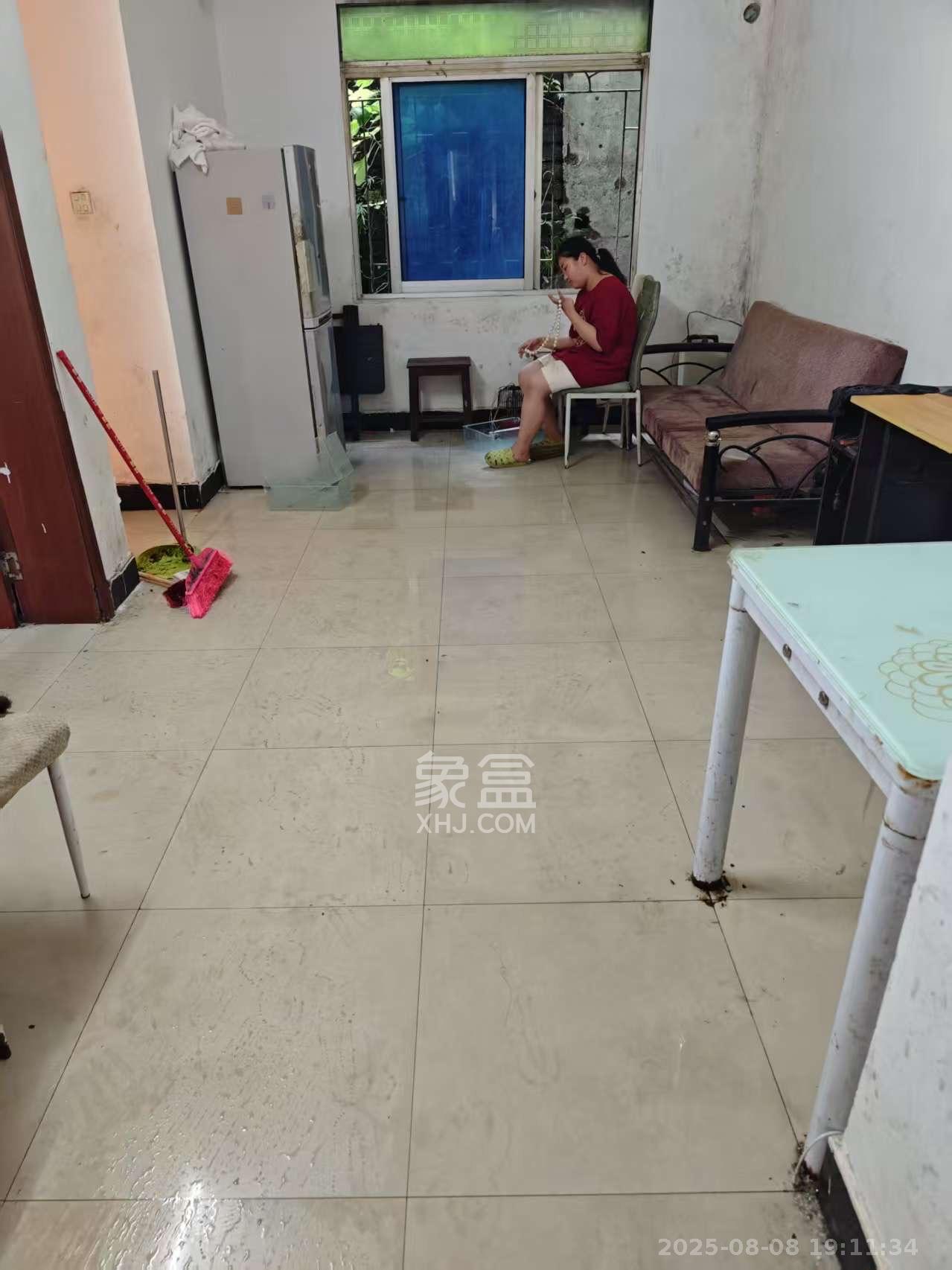 六亩地  2室0厅0卫    1100.0元/月 六亩地  2室0厅0卫    1100.0元/月室内图