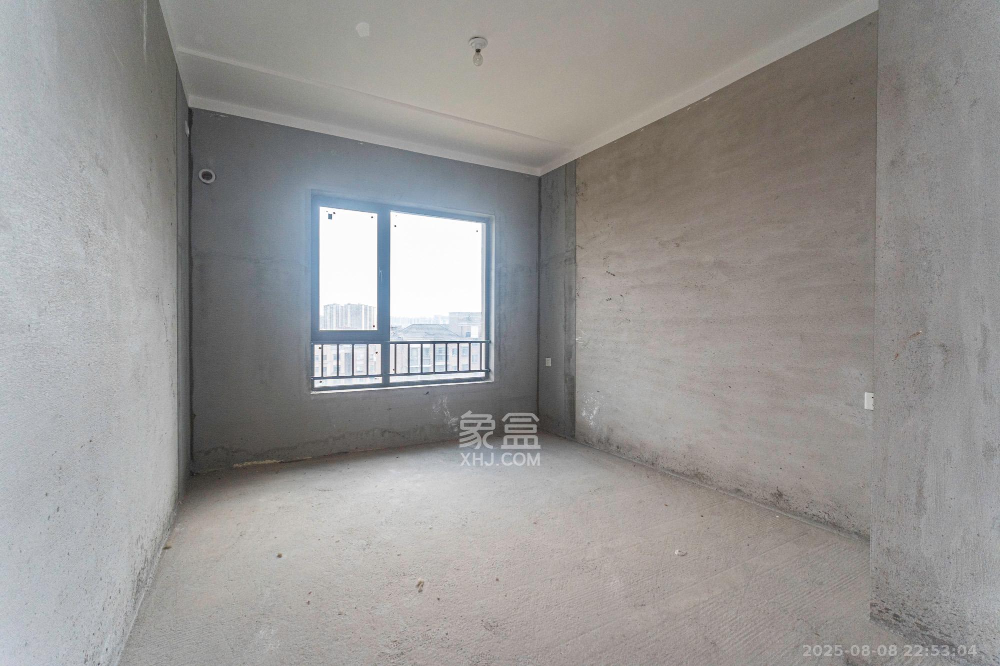 荣盛城 4室2厅2卫 98.0万 荣盛城 4室2厅2卫 98.0万卧室