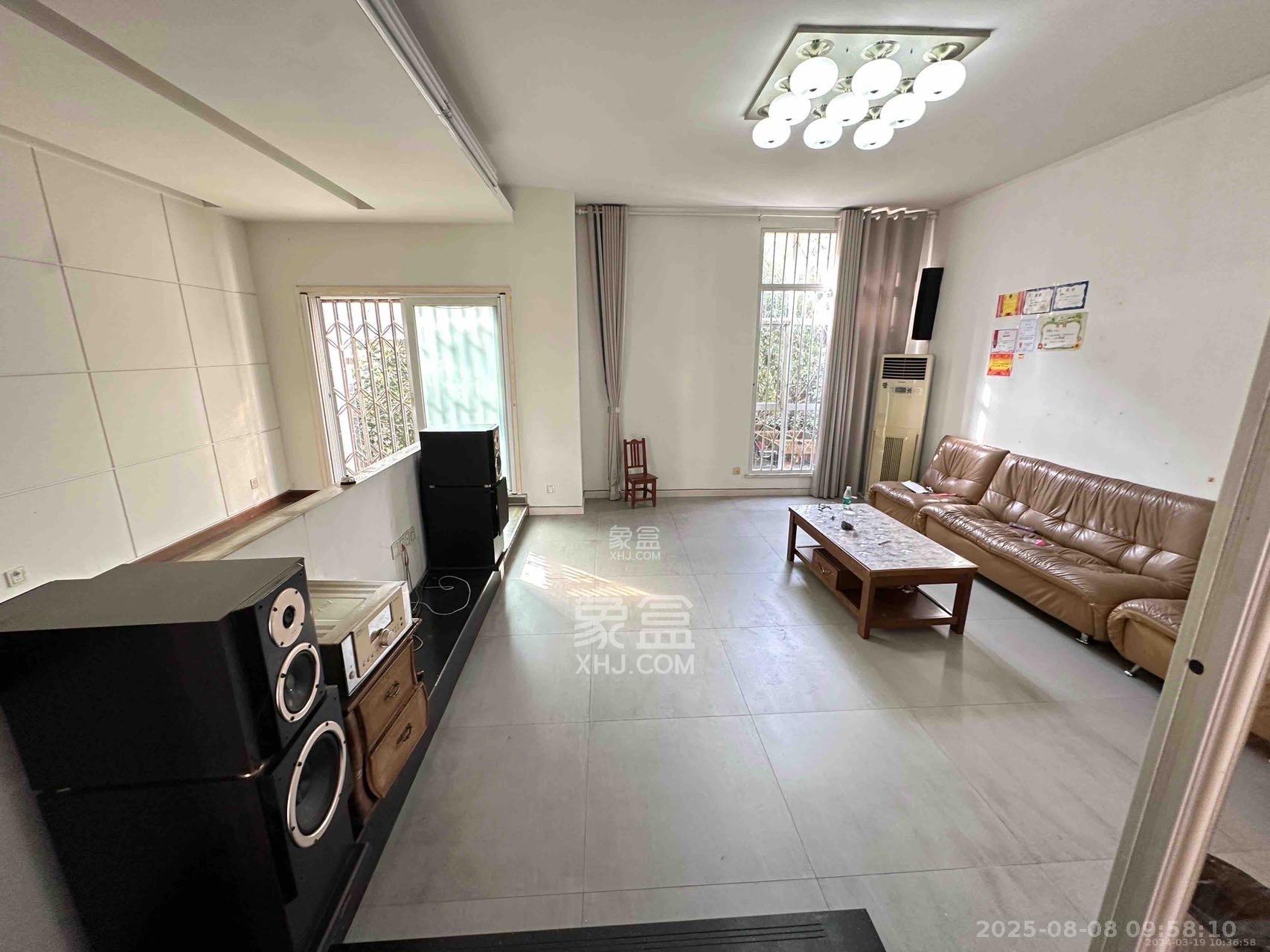 麓谷锦园  5室2厅3卫    7000.0元/月 麓谷锦园  5室2厅3卫    7000.0元/月室内图