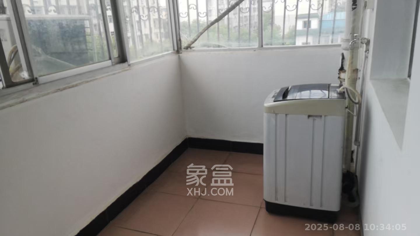 荷花园安置小区 1室0厅0卫 1600.0元/月 荷花园安置小区 1室0厅0卫 1600.0元/月室内图