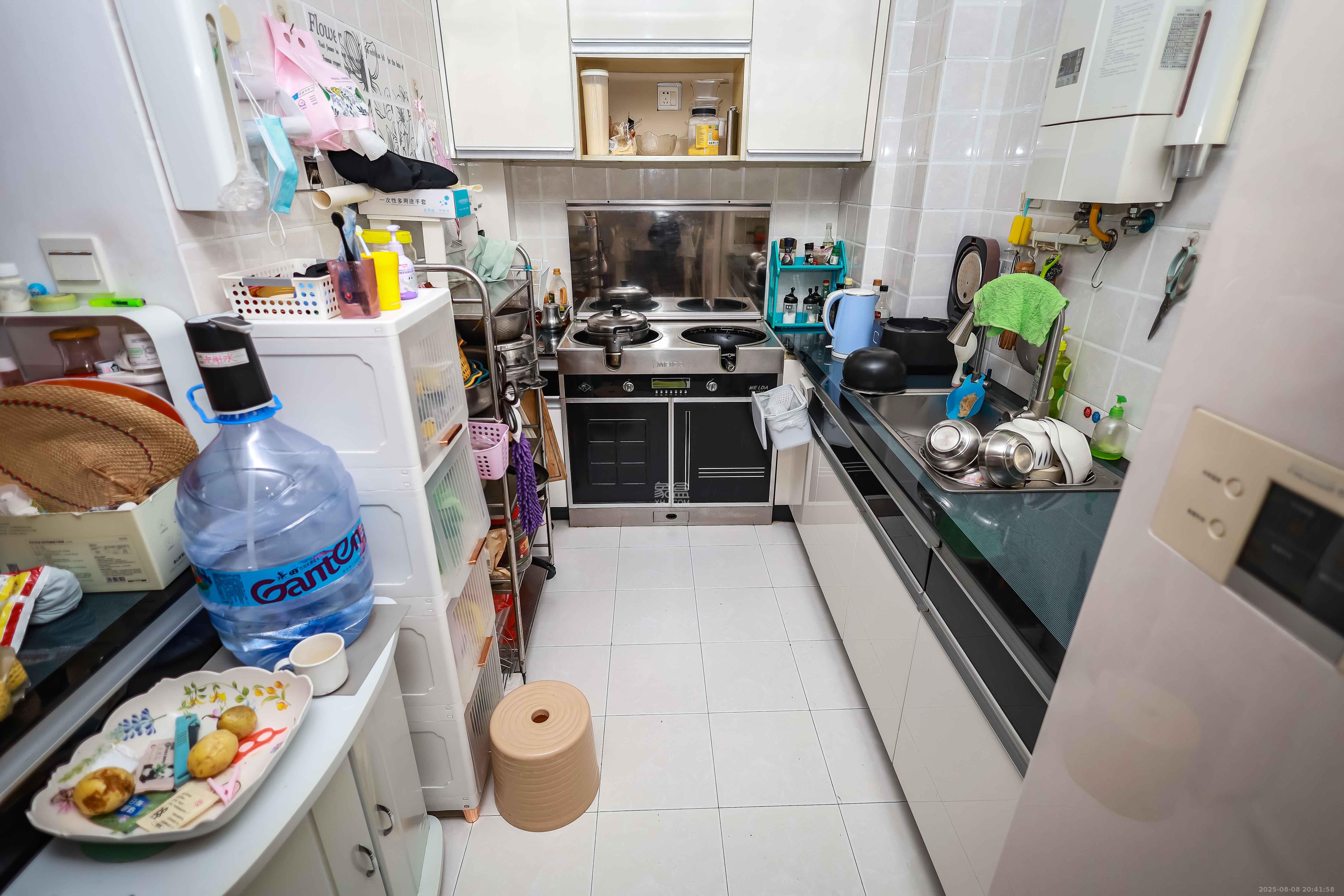 莱茵城 3室2厅1卫 100.0万 莱茵城 3室2厅1卫 100.0万厨房