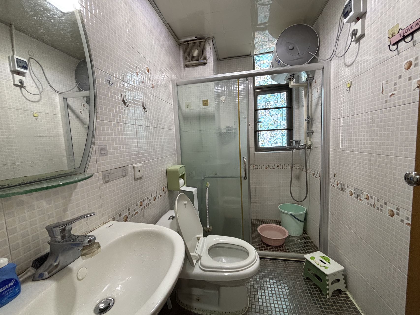 海岸壹号 1室1厅1卫 2500.0元/月 海岸壹号 1室1厅1卫 2500.0元/月室内图