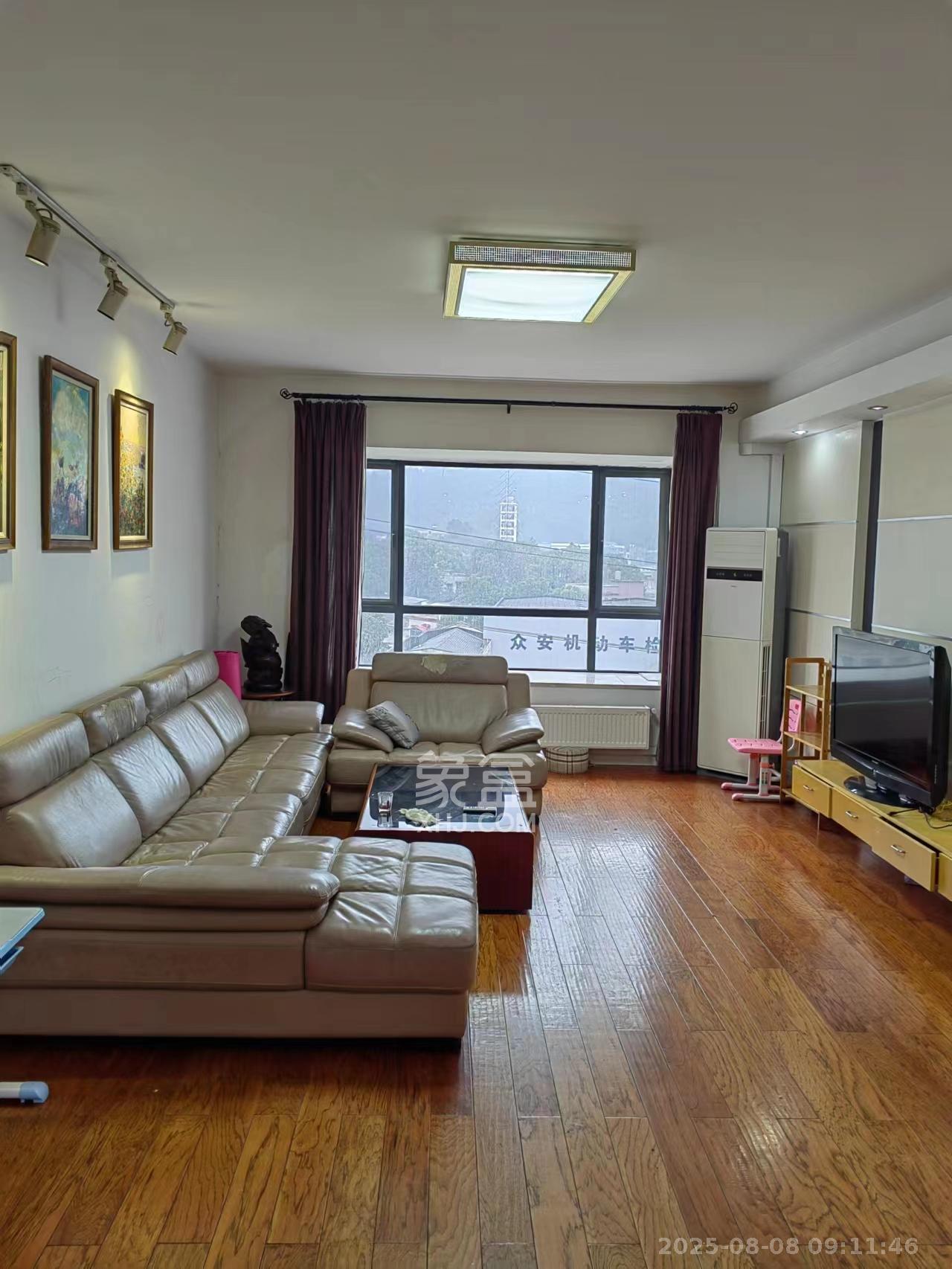 莱茵城 4室2厅2卫 2800.0元/月 莱茵城 4室2厅2卫 2800.0元/月室内图