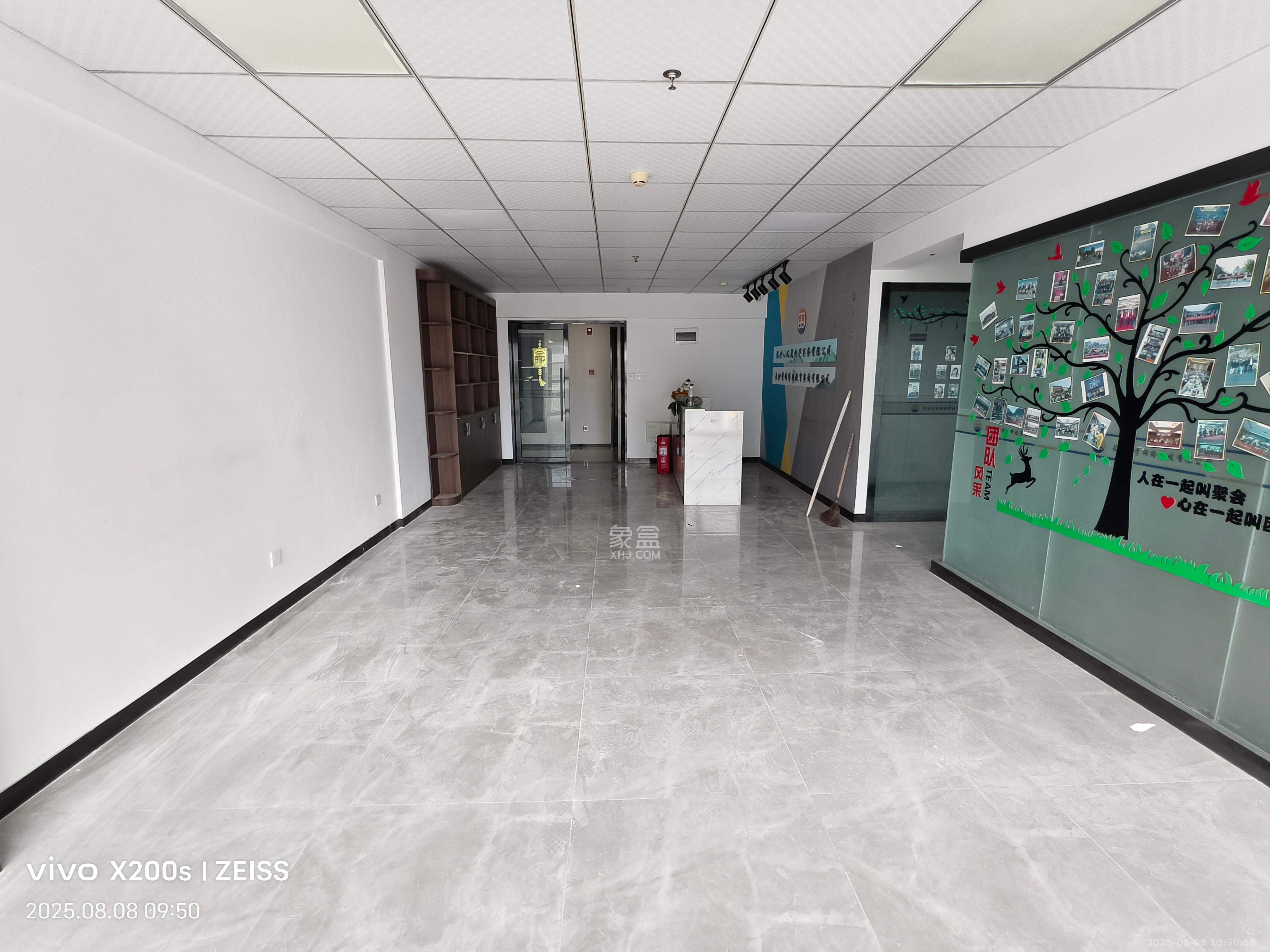 复地星光天地  5室1厅1卫    8000.0元/月 复地星光天地  5室1厅1卫    8000.0元/月室内图