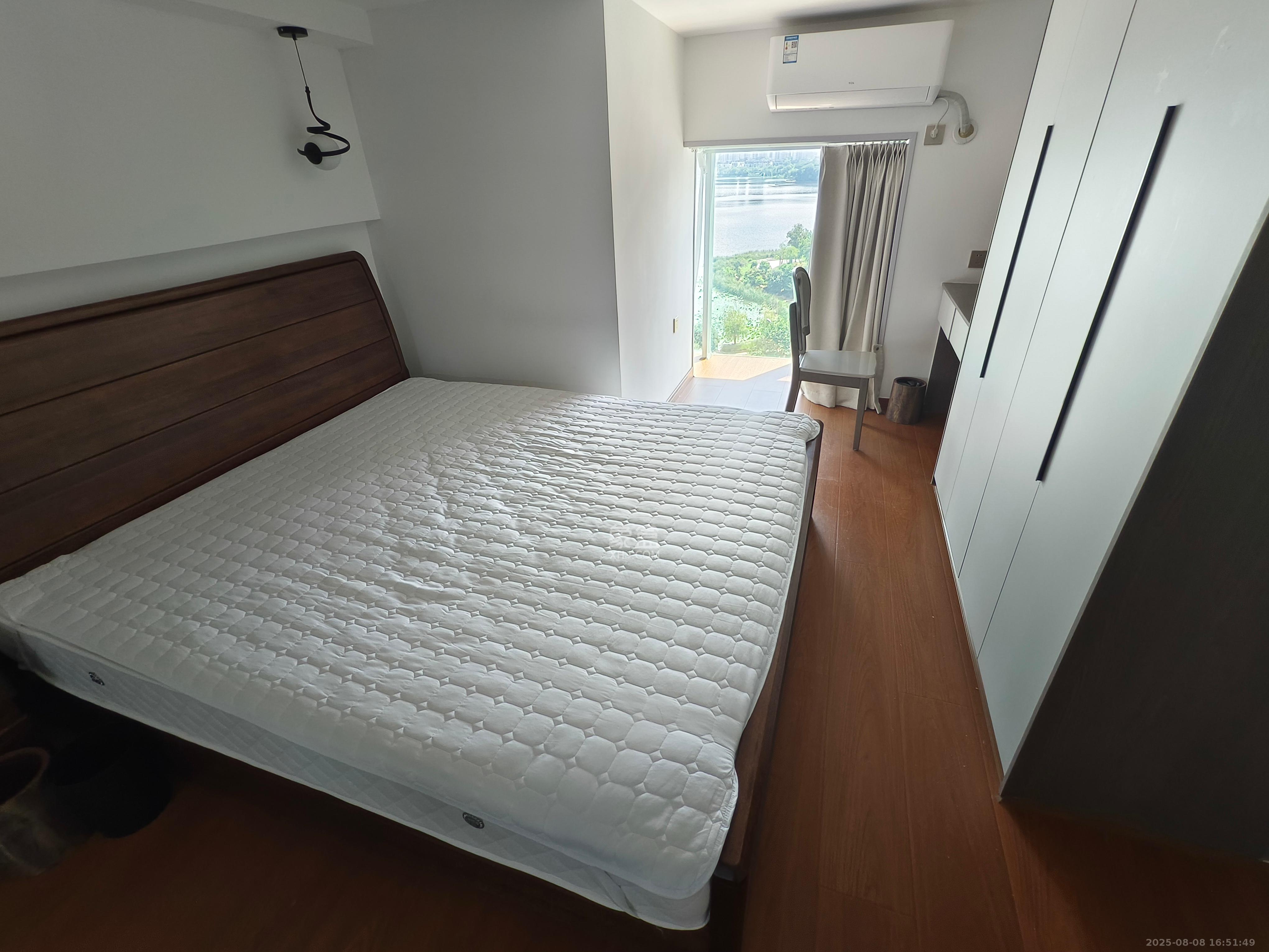 福晟翡翠湾  2室1厅1卫   2200.00元/月室内图