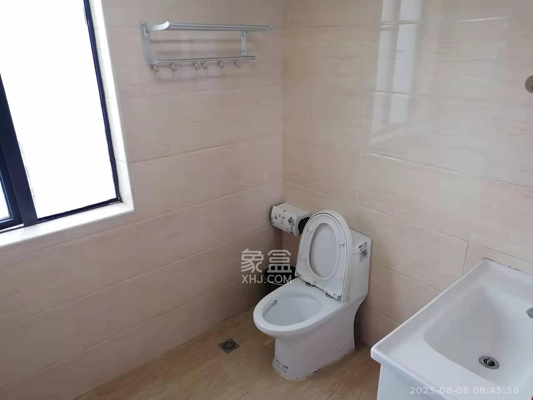 兴威帕克水岸 3室2厅2卫 2400.0元/月 兴威帕克水岸 3室2厅2卫 2400.0元/月室内图