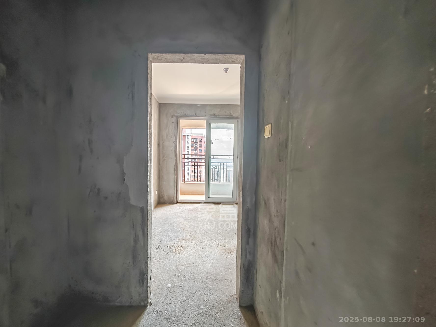 绿地海外滩一期 3室2厅2卫 58.0万 绿地海外滩一期 3室2厅2卫 58.0万其他