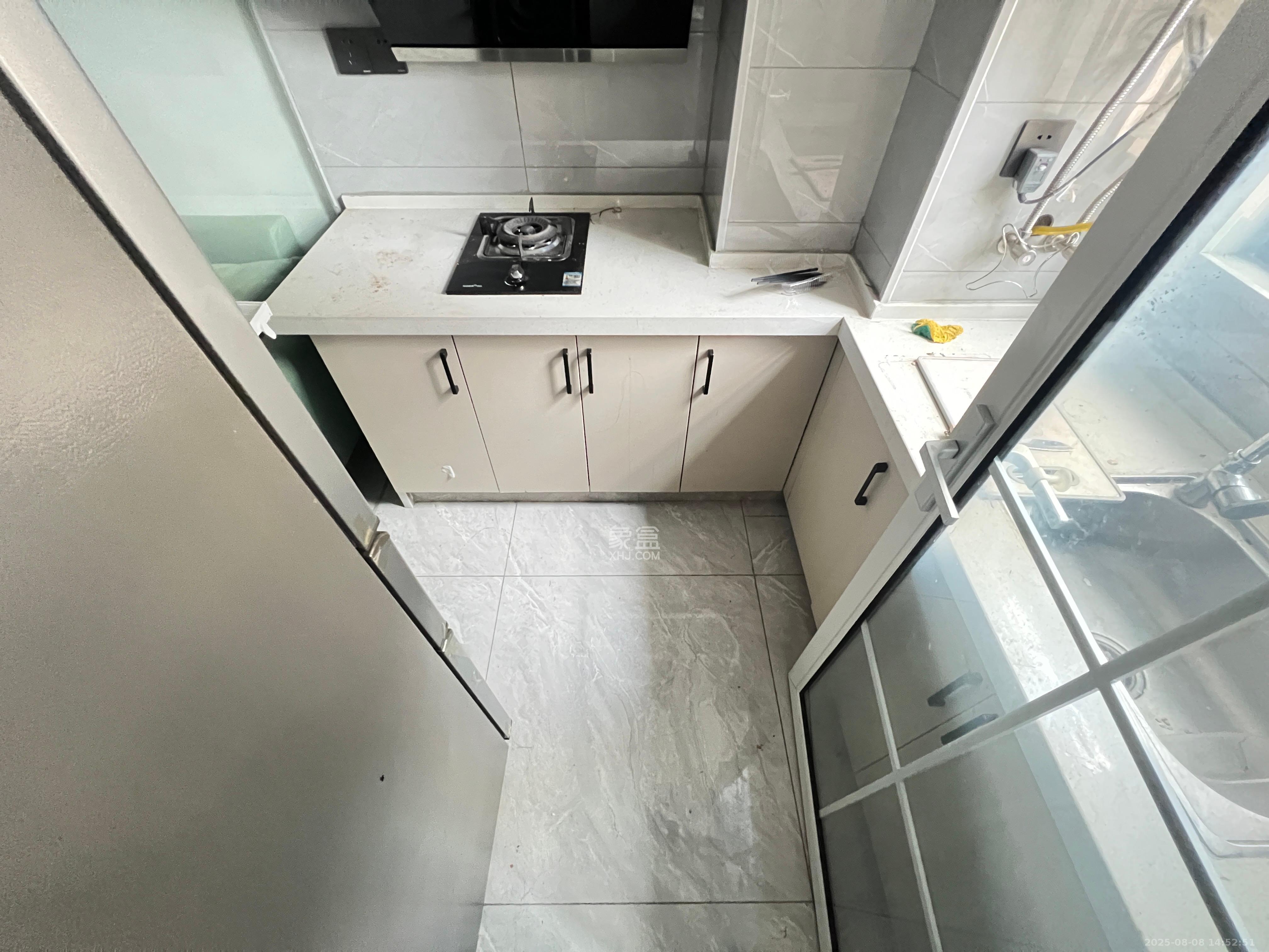 天鸿天府(天鸿中央大院) 2室1厅1卫 1900.0元/月 天鸿天府(天鸿中央大院) 2室1厅1卫 1900.0元/月室内图