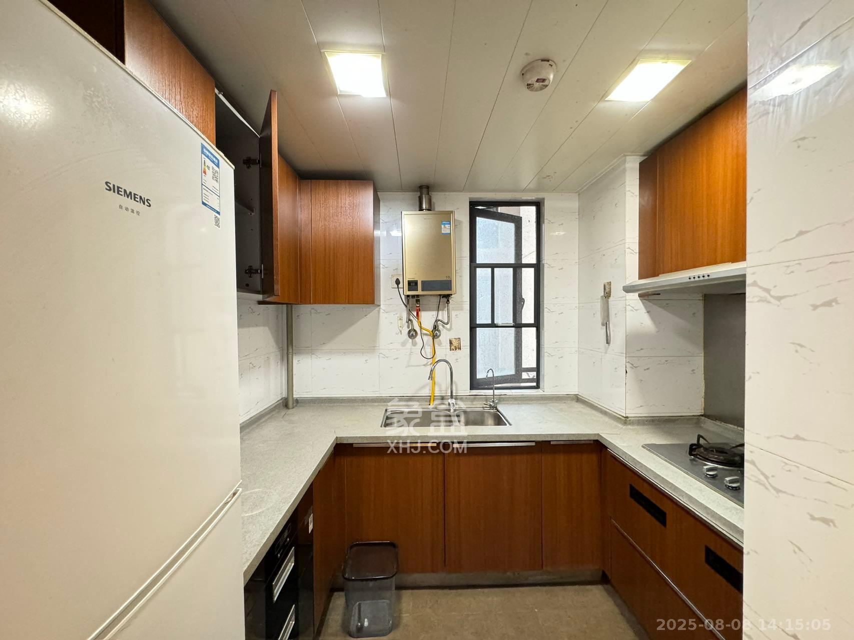 万科城  3室2厅1卫    2500.0元/月室内图