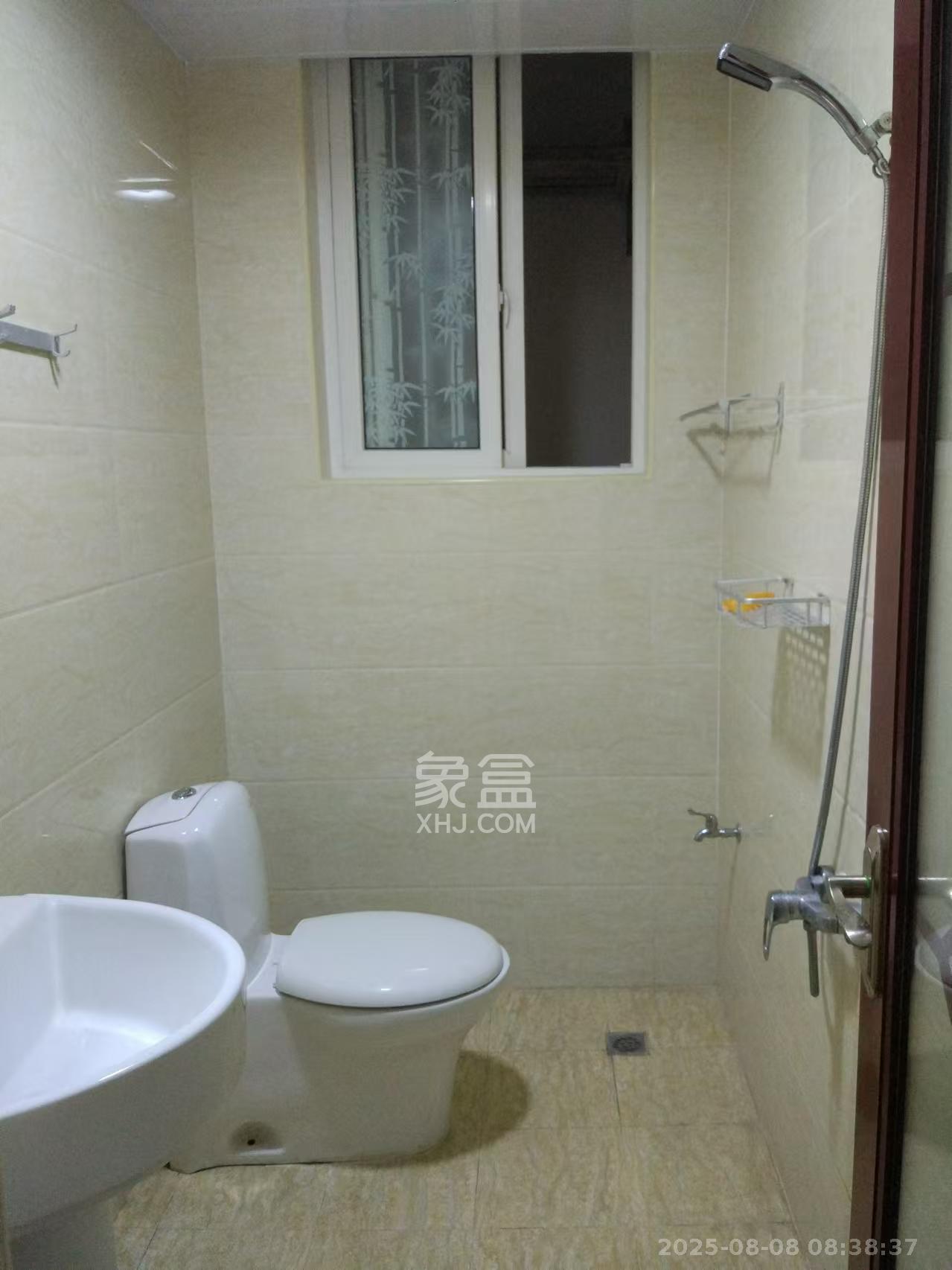 帝景国际  3室2厅2卫   1600.00元/月室内图