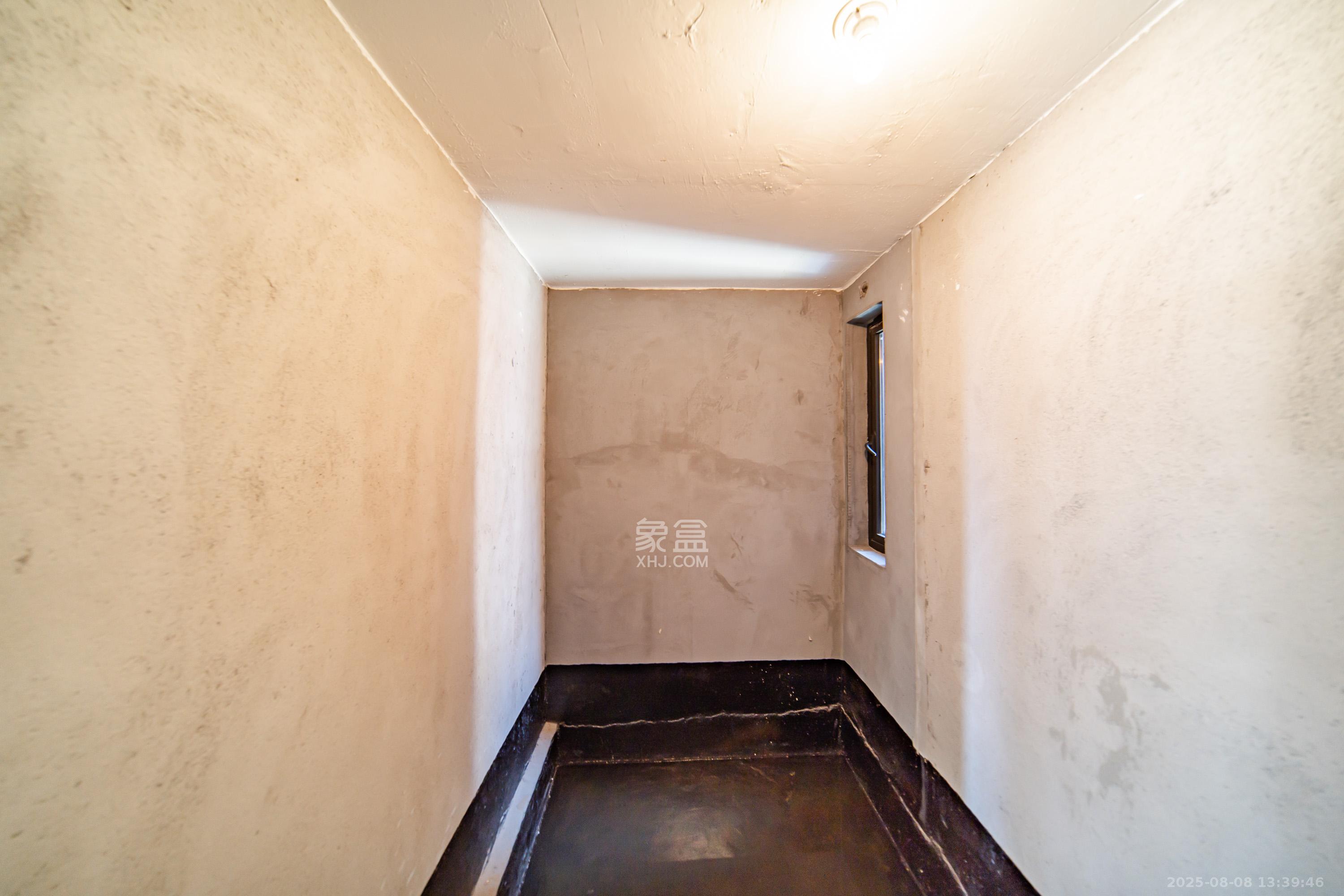 建发电建江山悦  4室2厅2卫    125.0万卫生间