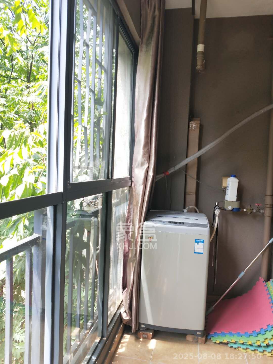 花漾年华(桂花园) 1室1厅1卫 1200.0元/月 花漾年华(桂花园) 1室1厅1卫 1200.0元/月室内图