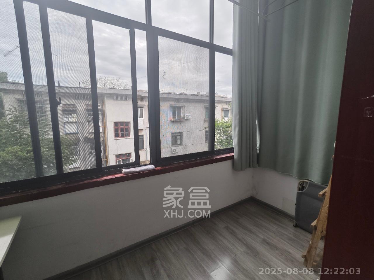 植物园家属楼 2室1厅1卫 1600.00元/月 植物园家属楼 2室1厅1卫 1600.00元/月室内图