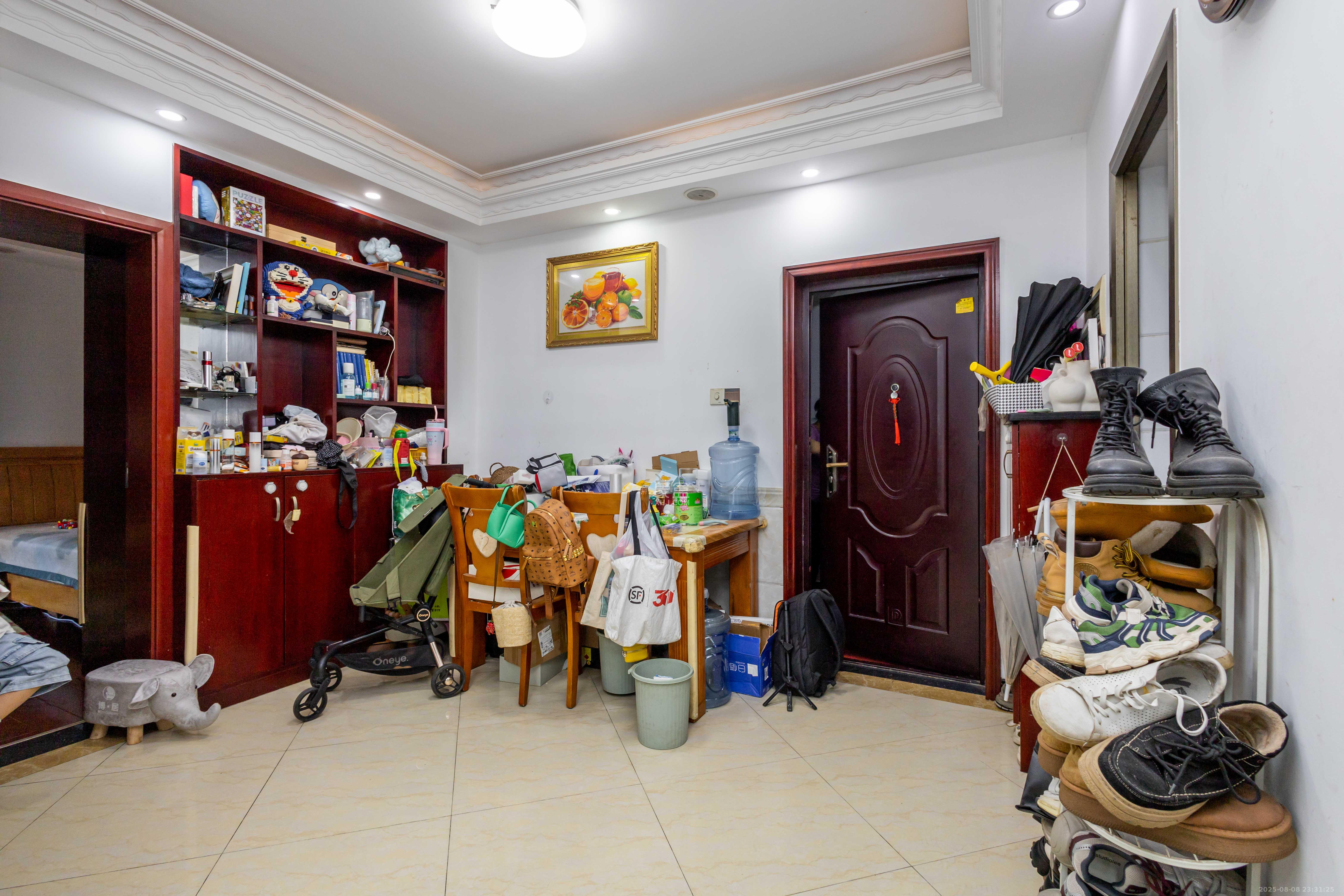 领东汇 2室2厅1卫 55.0万 领东汇 2室2厅1卫 55.0万客厅