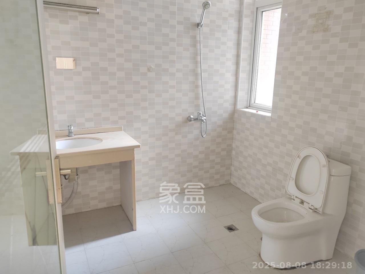 枫华府第 1室0厅0卫 1100.0元/月 枫华府第 1室0厅0卫 1100.0元/月室内图