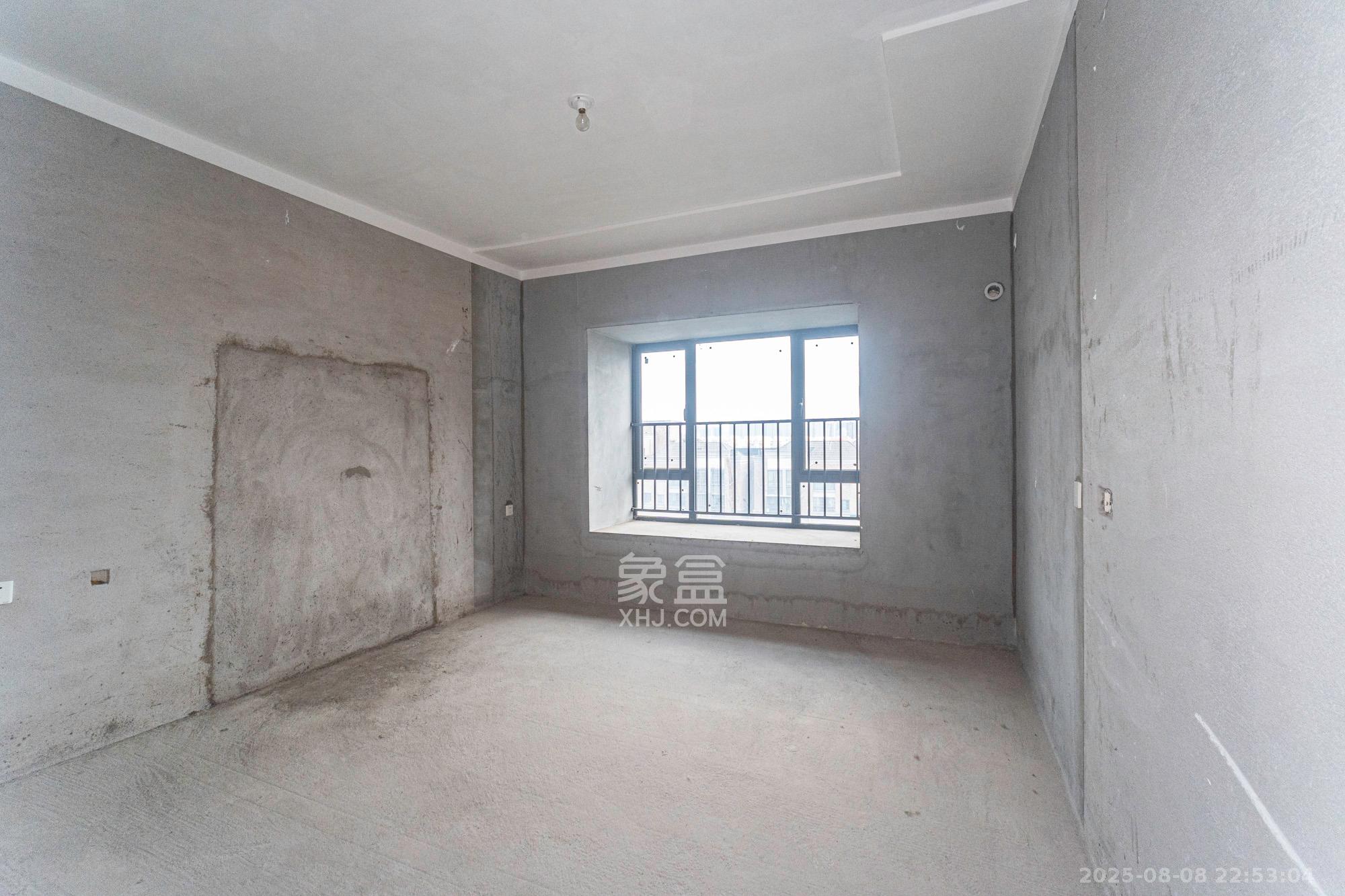 荣盛城 4室2厅2卫 98.0万 荣盛城 4室2厅2卫 98.0万卧室