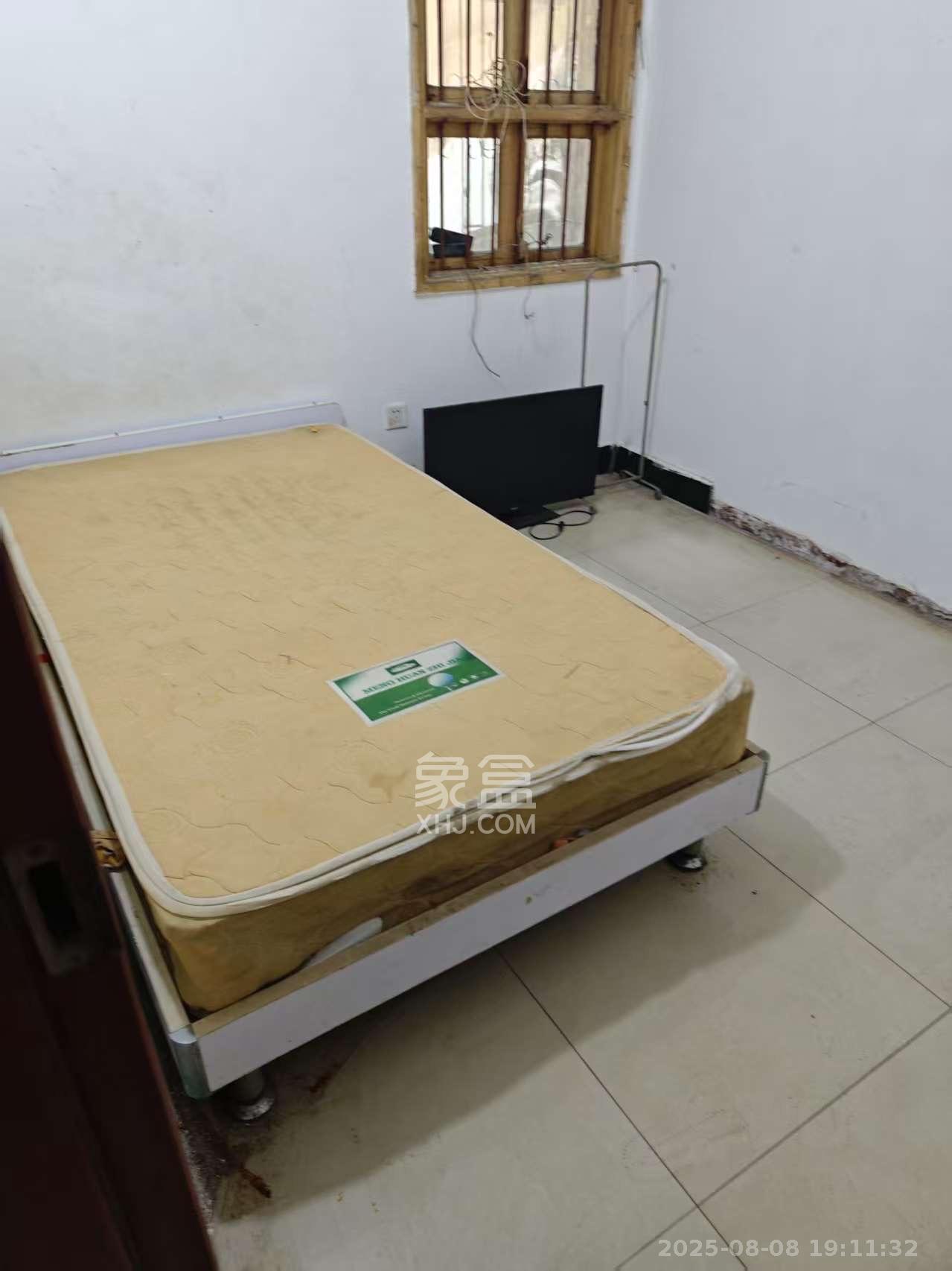 六亩地  2室0厅0卫    1100.0元/月 六亩地  2室0厅0卫    1100.0元/月室内图