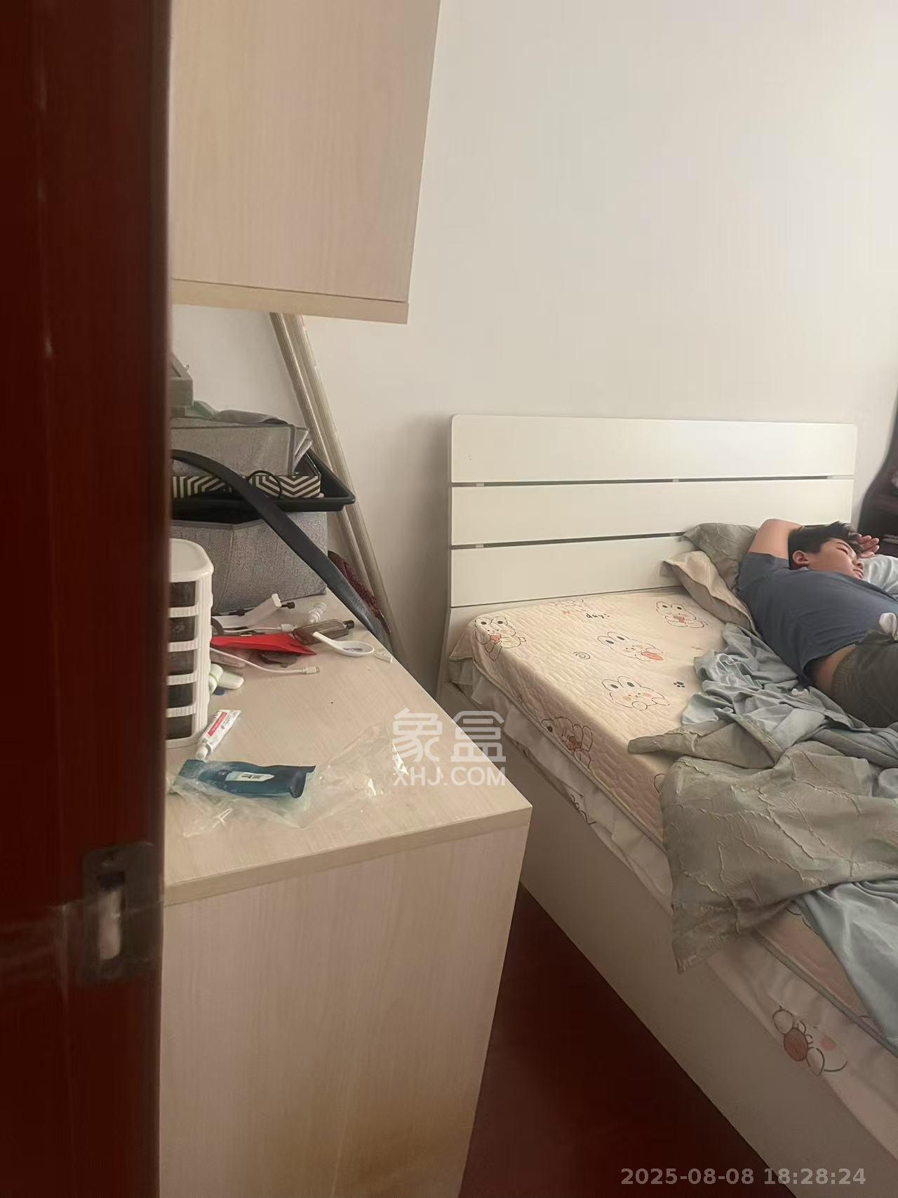 世纪桃花苑 2室2厅1卫 1700.0元/月 世纪桃花苑 2室2厅1卫 1700.0元/月室内图