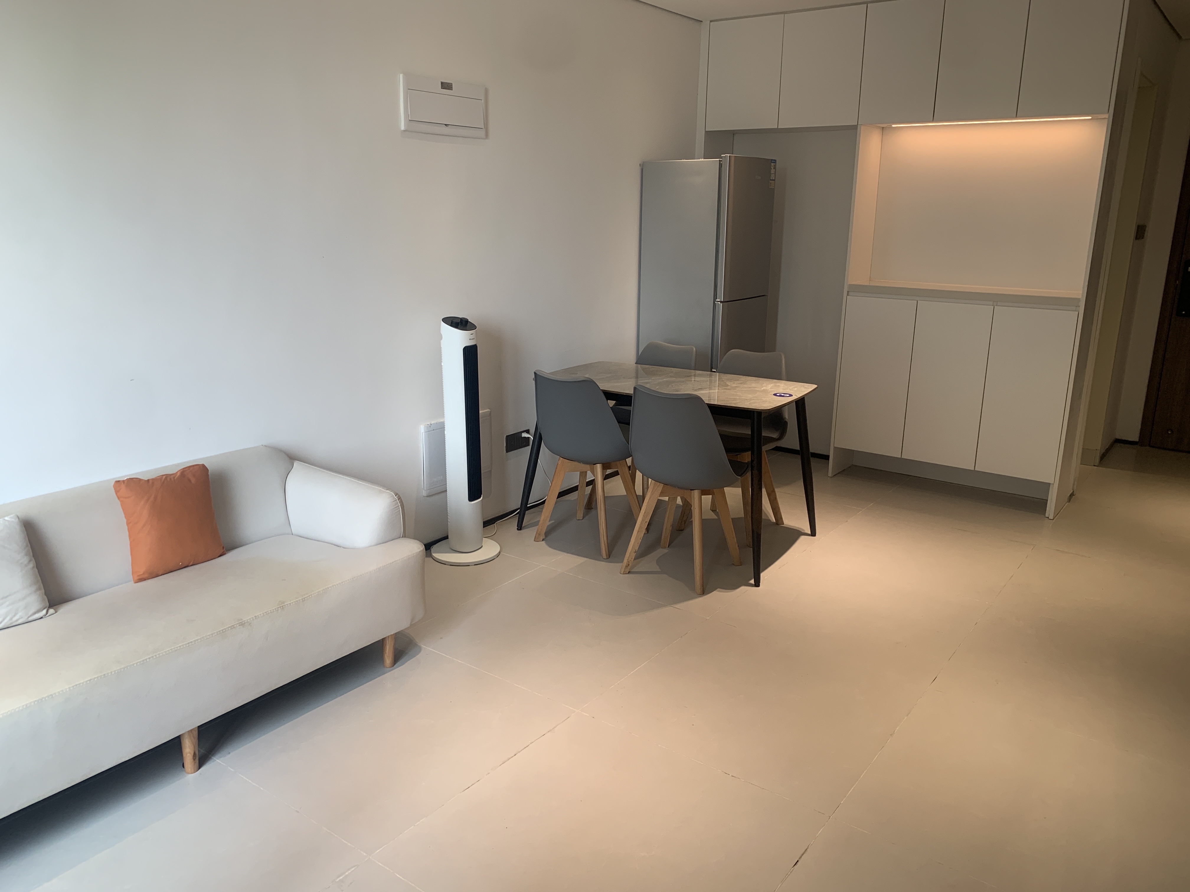 海航豪庭南苑  1室1厅2卫    3200.0元/月 海航豪庭南苑  1室1厅2卫    3200.0元/月室内图