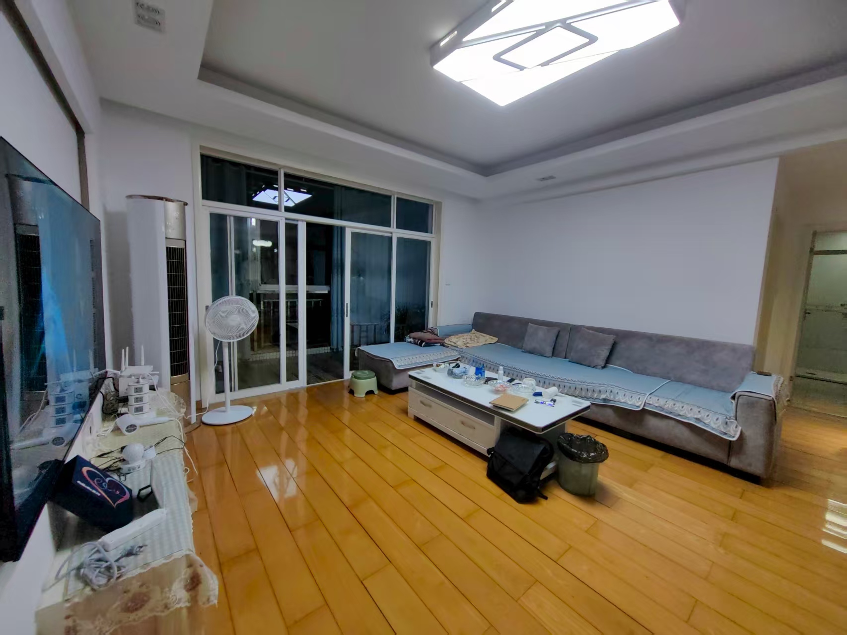 丽景雅苑  6室2厅2卫   99.80万