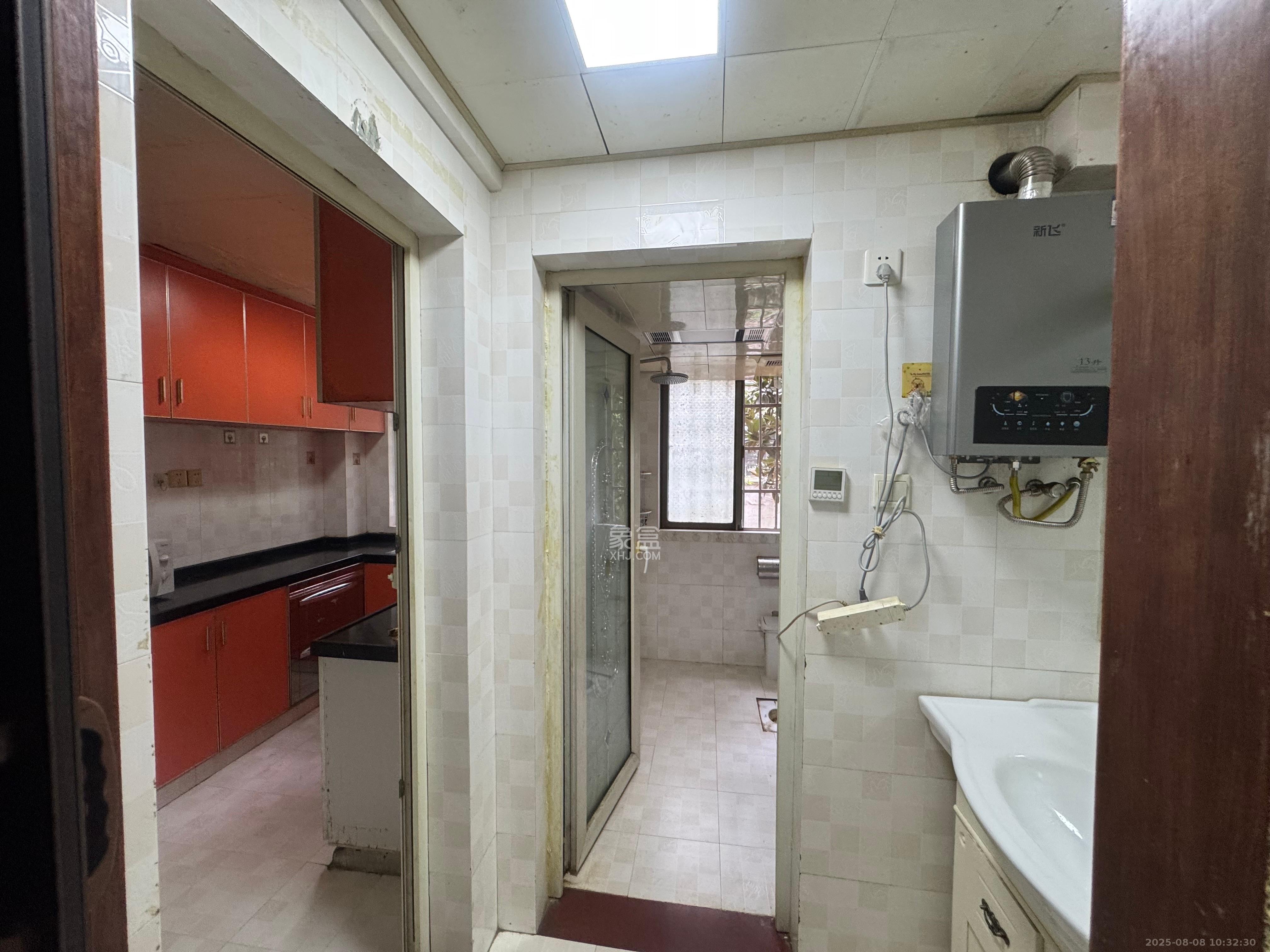 芙蓉蓉苑  2室2厅1卫    2400.0元/月室内图