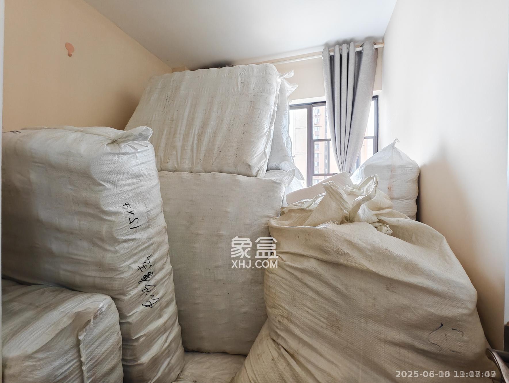 南城印象 3室2厅1卫 2000.0元/月 南城印象 3室2厅1卫 2000.0元/月室内图