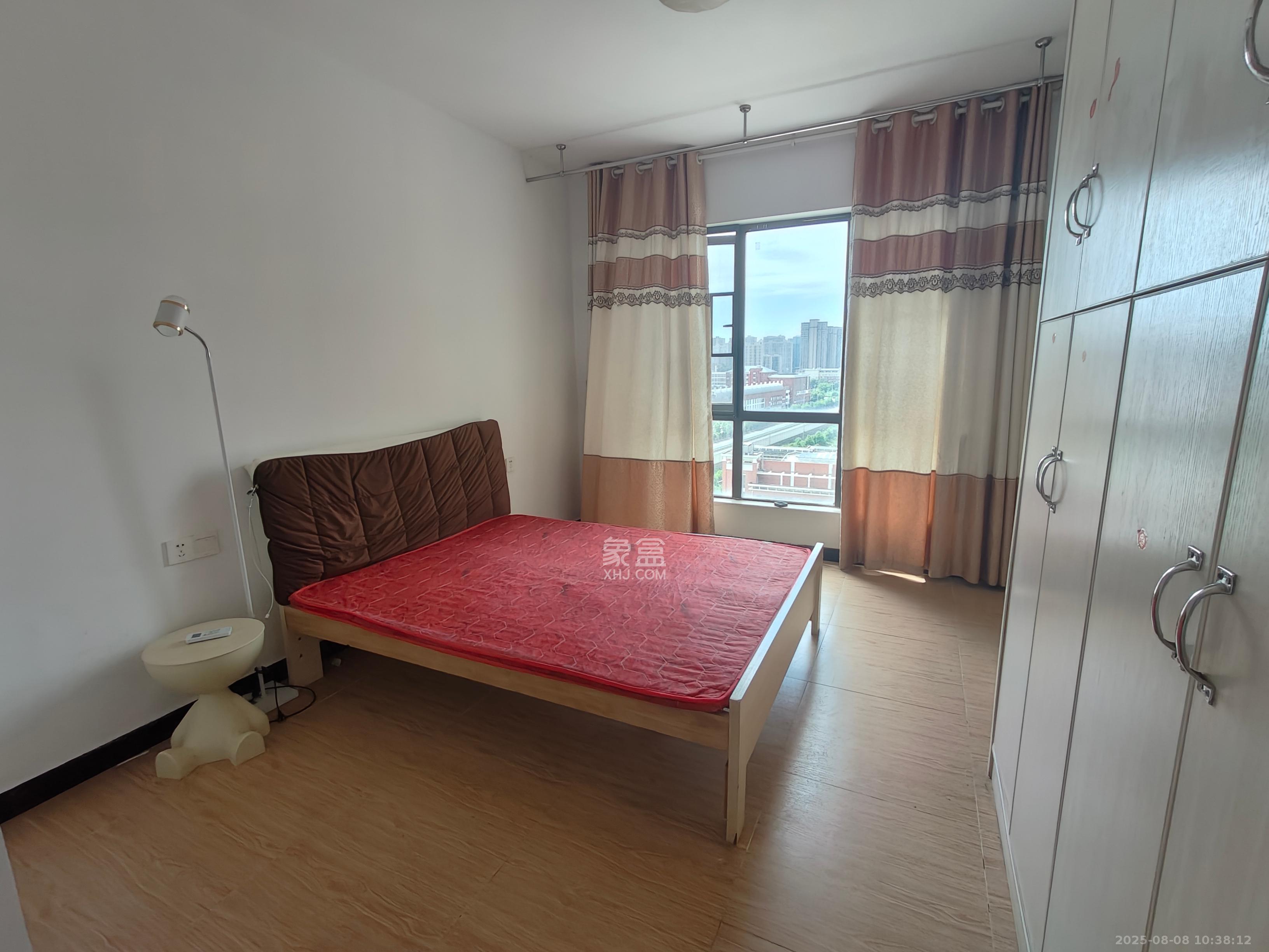 东宜兰园 1室2厅2卫 1400.0元/月 东宜兰园 1室2厅2卫 1400.0元/月室内图