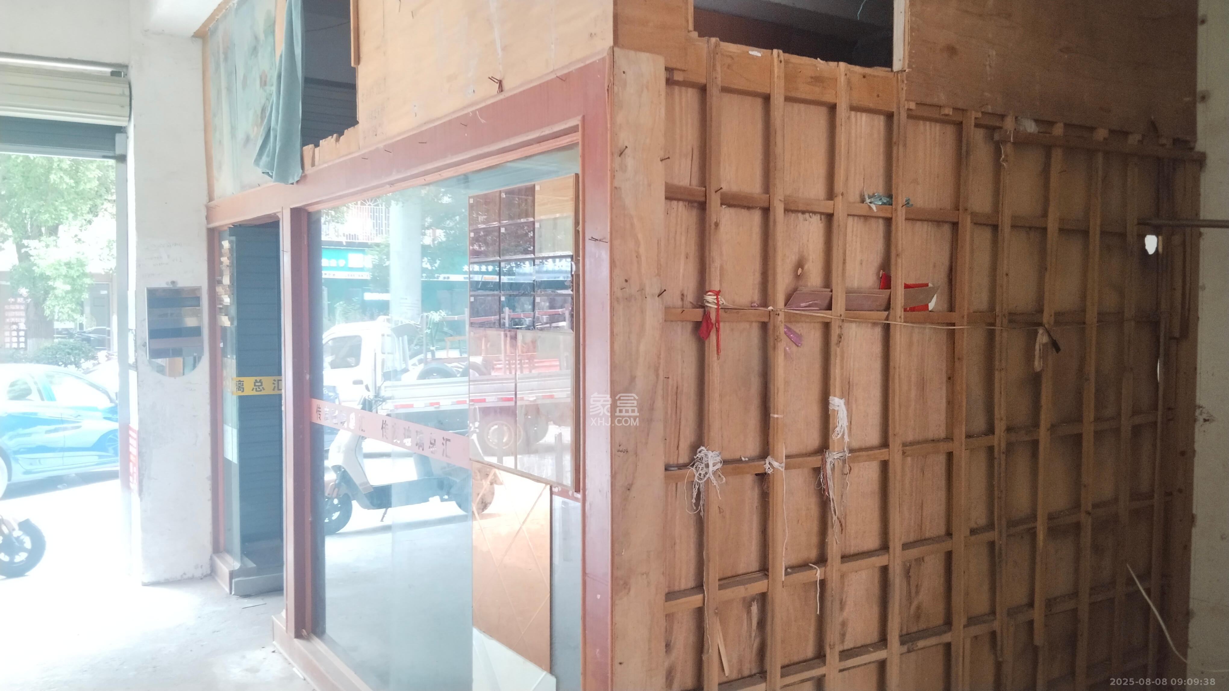 岳北社区 1室1厅1卫 4200.0元/月 岳北社区 1室1厅1卫 4200.0元/月室内图