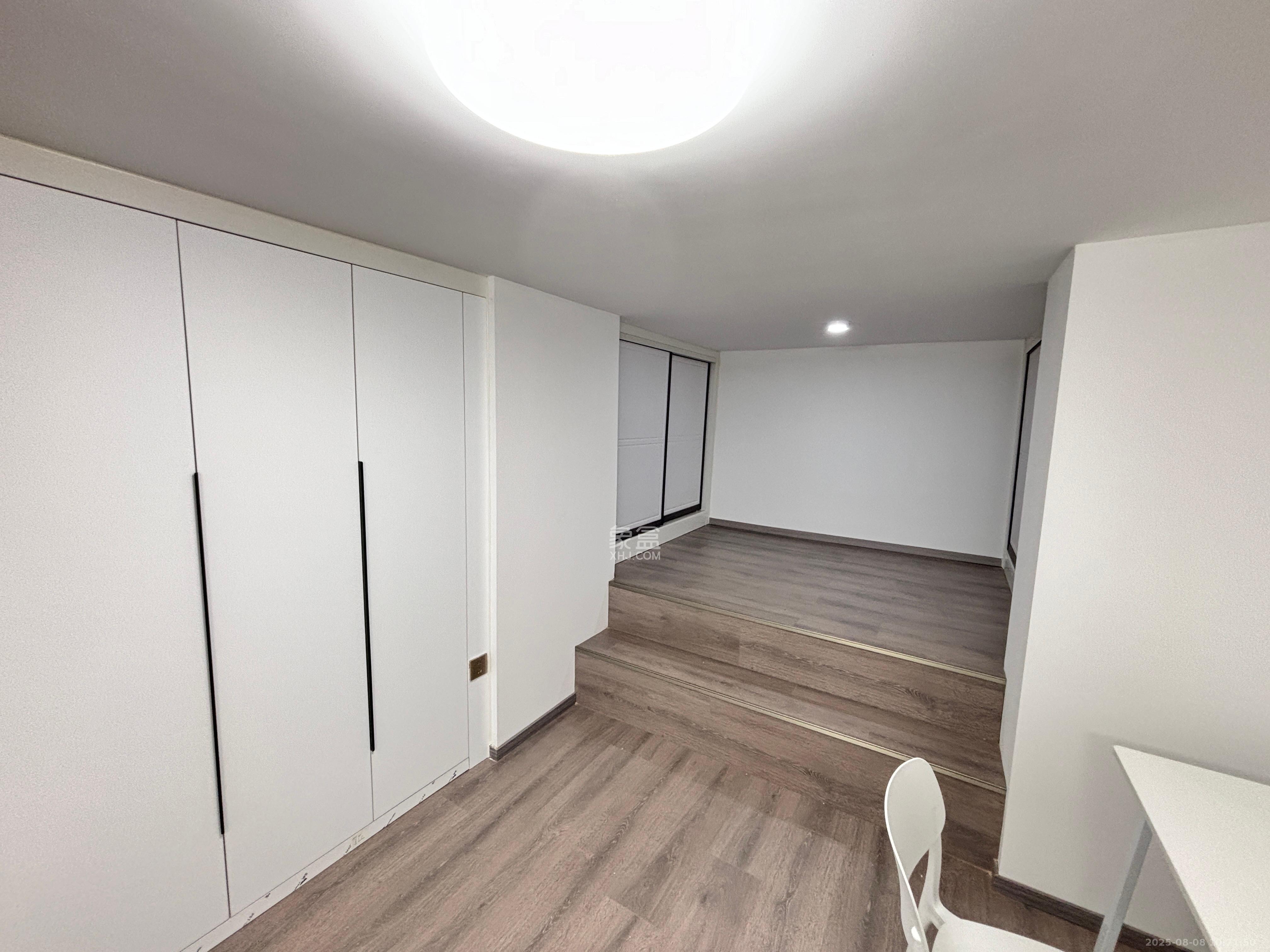 越秀悦湖台  1室1厅1卫   2300.00元/月室内图