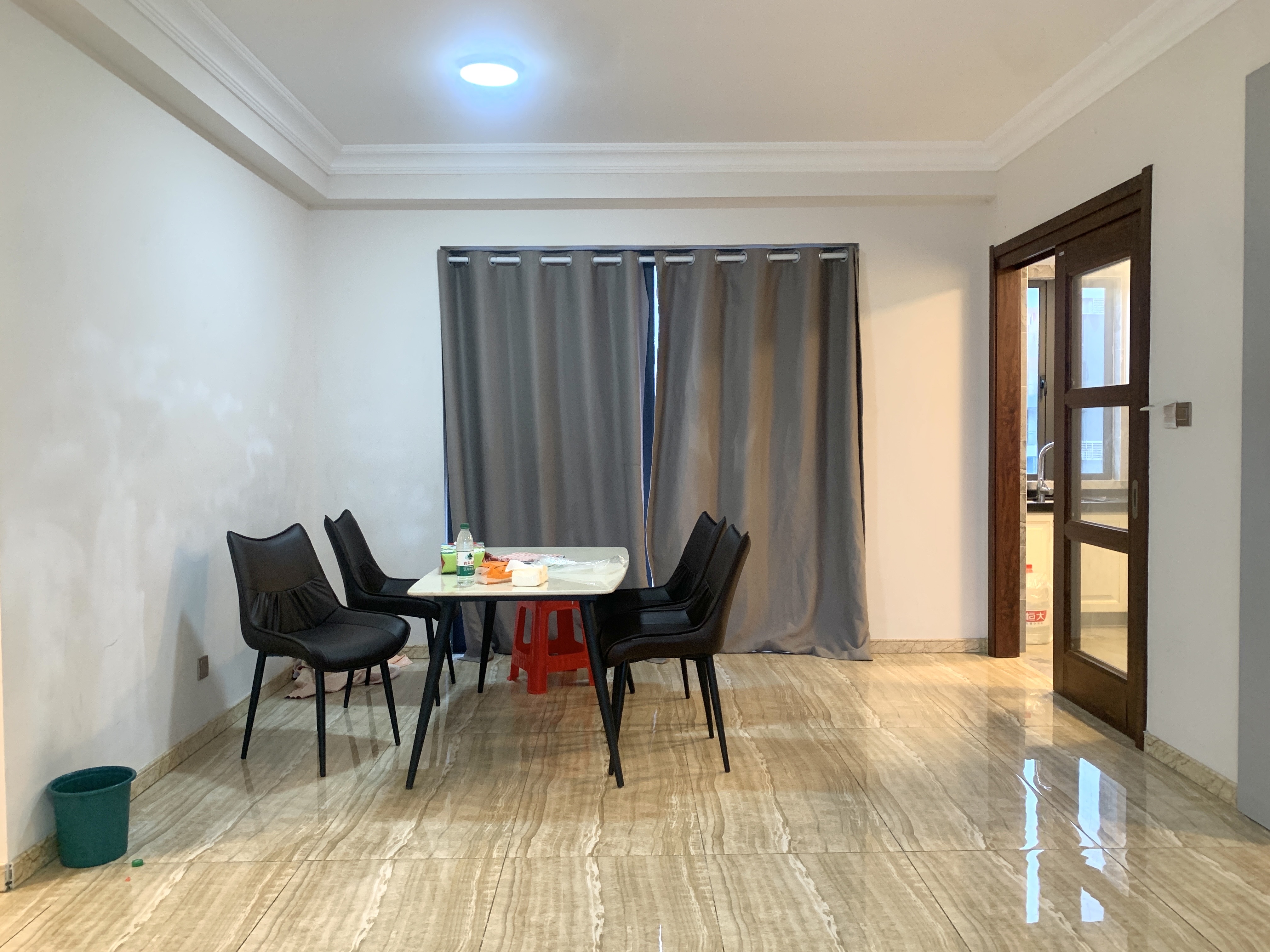 碧桂园剑桥郡 3室2厅2卫 3400.0元/月 碧桂园剑桥郡 3室2厅2卫 3400.0元/月室内图