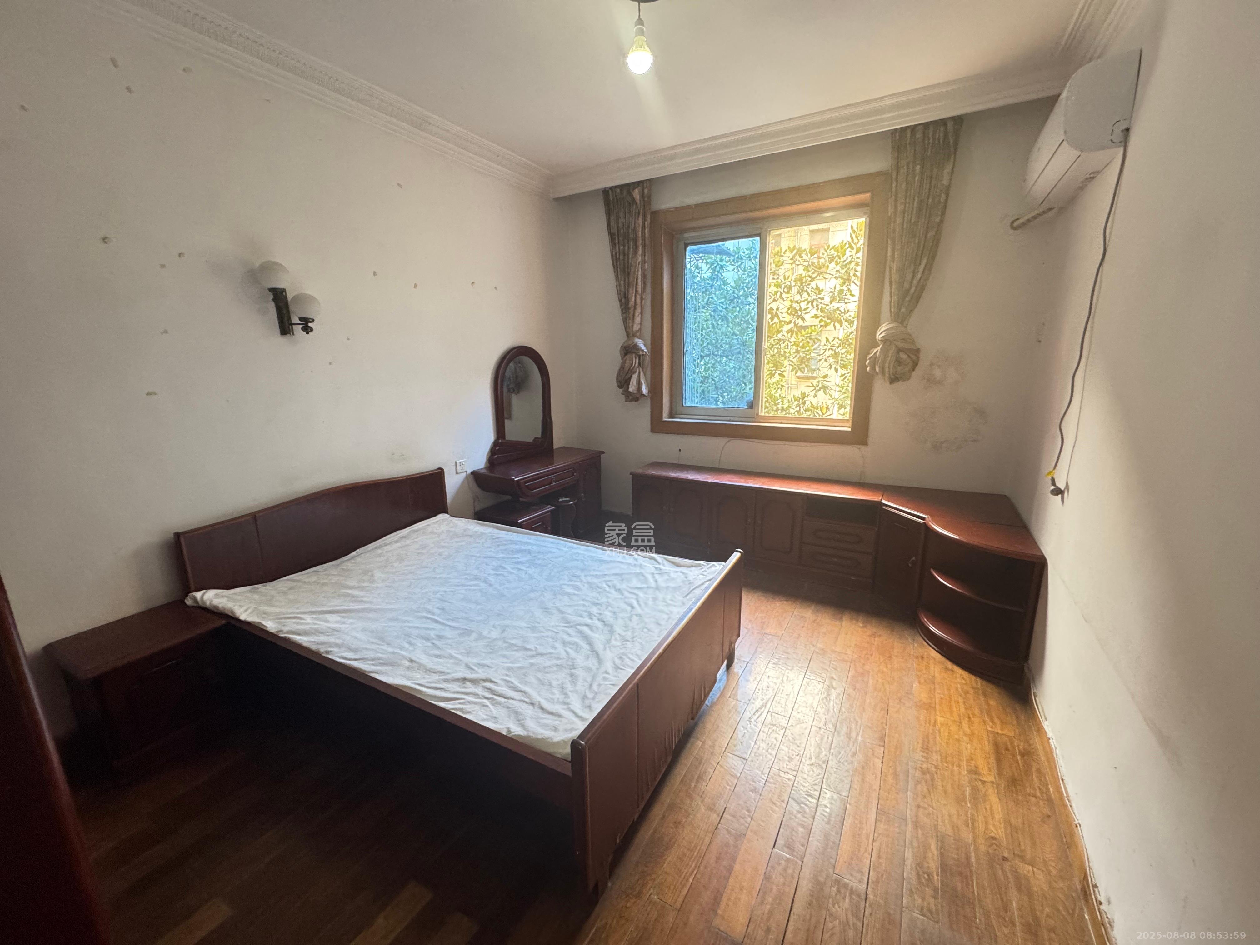 湘图大厦 3室1厅1卫 1800.0元/月 湘图大厦 3室1厅1卫 1800.0元/月室内图