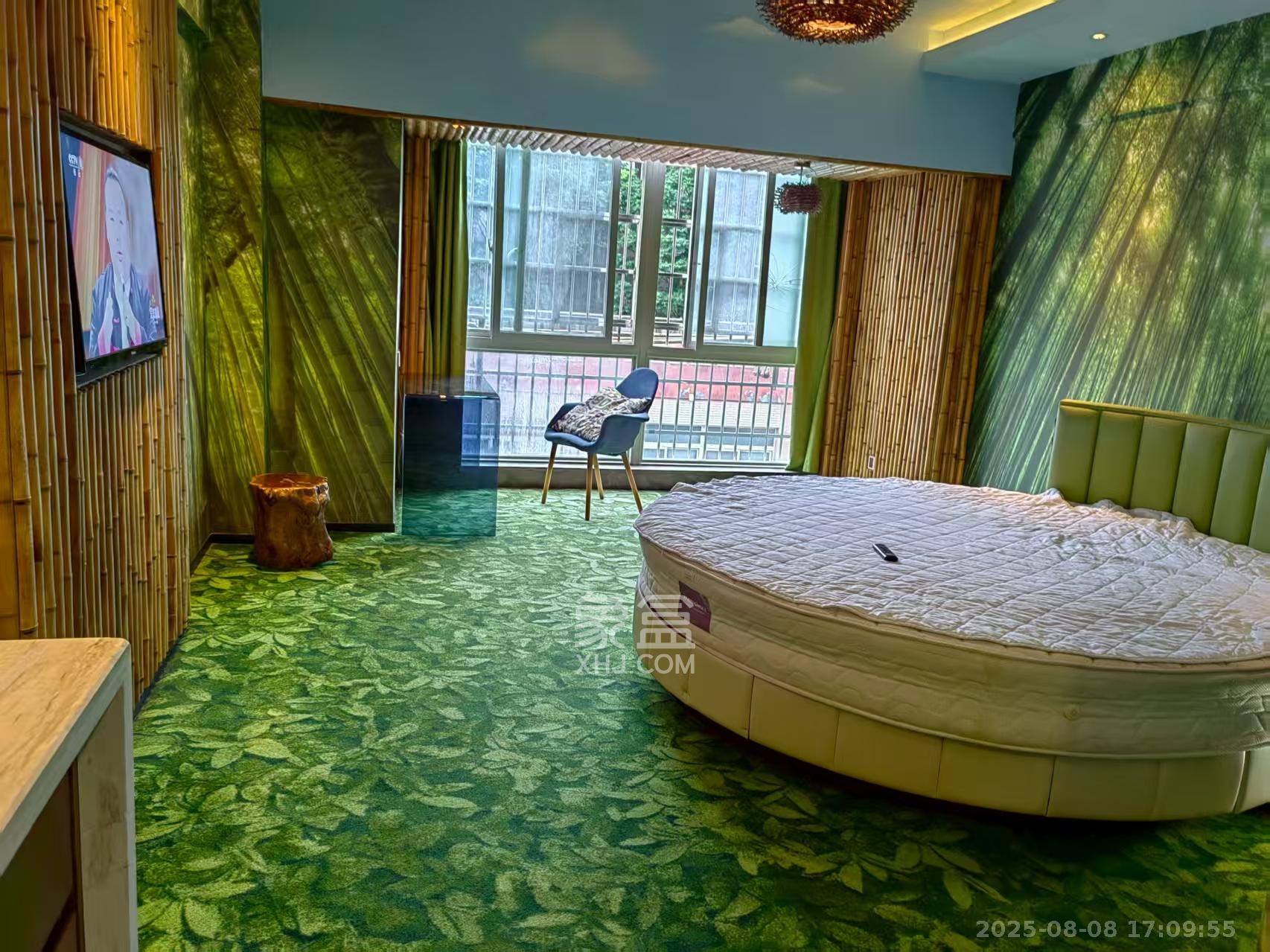 枫华府第 1室1厅1卫 1100.0元/月 枫华府第 1室1厅1卫 1100.0元/月室内图