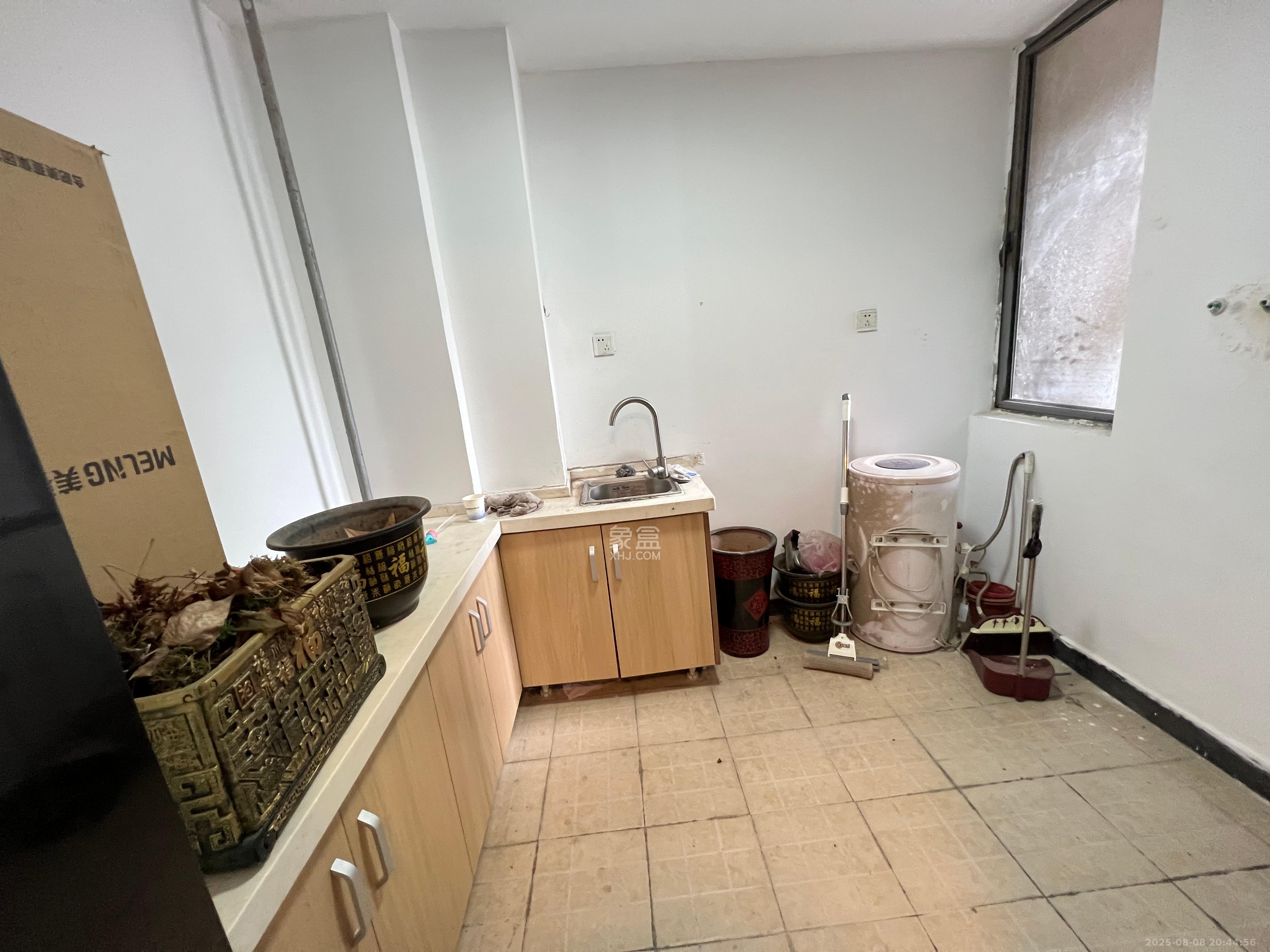 长房中庭国际(东郡华蓉广场) 1室1厅1卫 3500.0元/月 长房中庭国际(东郡华蓉广场) 1室1厅1卫 3500.0元/月室内图