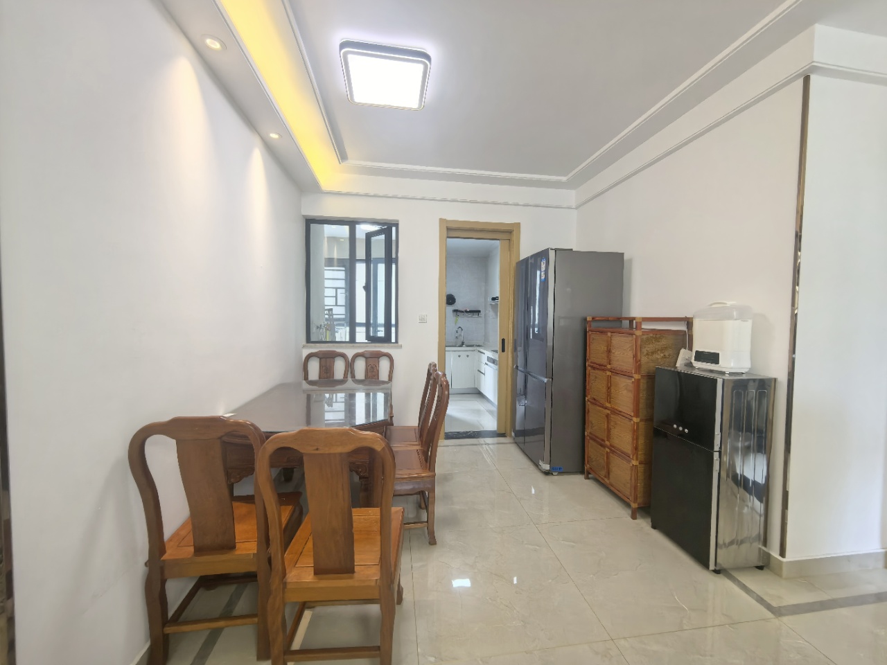 伊泰天骄三期 3室2厅2卫 170.0万 伊泰天骄三期 3室2厅2卫 170.0万室内图